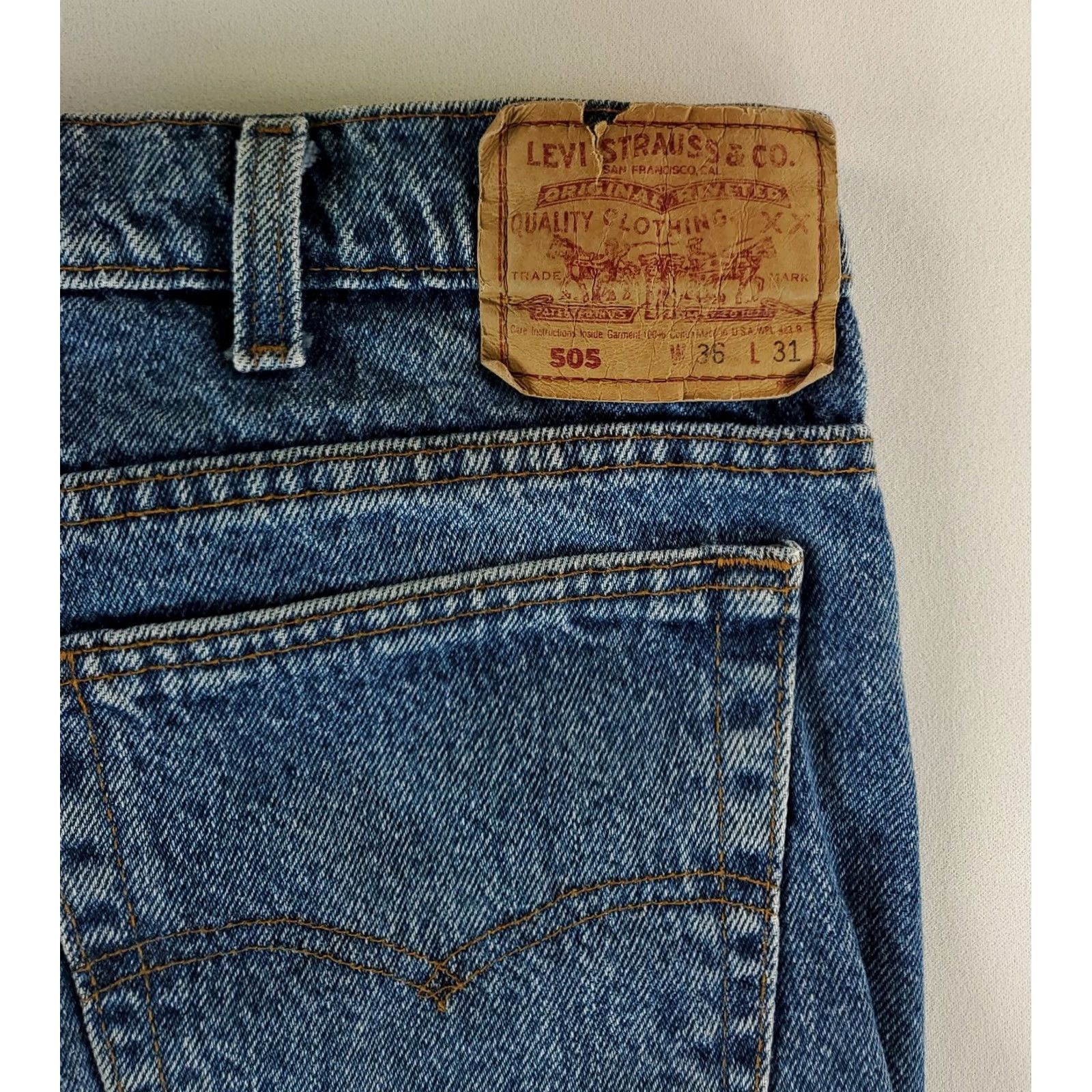 Levi's VINTAGE Levi's 505 Jeans Blue Made USA Mens 36x31 Straight 90s Mens Blue 36x31 Size US 36 / EU 52 - 2 Thumbnail