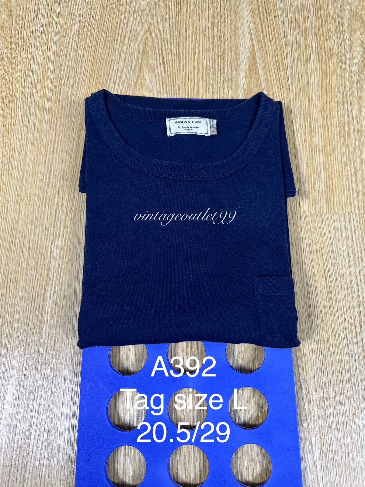 Maison Kitsune Maison Kitsune Single Pocket TShirt A392 Size US L / EU 52-54 / 3 - 10 Thumbnail