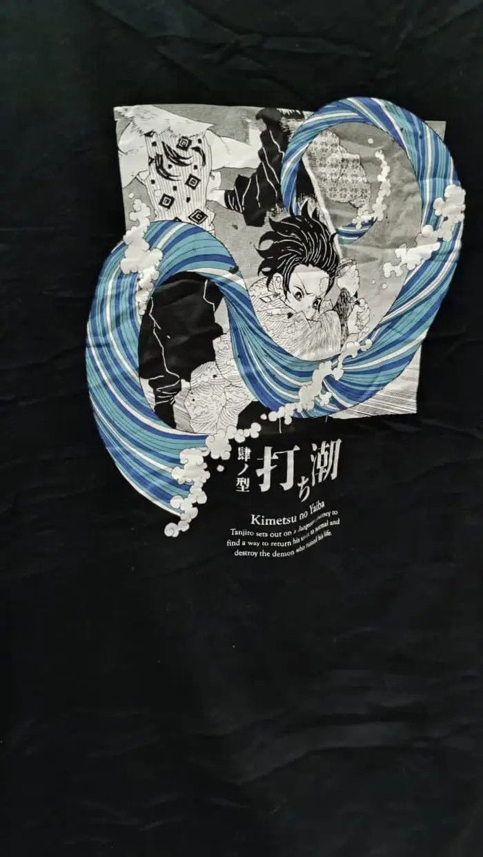 Uniqlo Kimetsu No Yaiba T-Shirt Size US XS / EU 42 / 0 - 2 Thumbnail