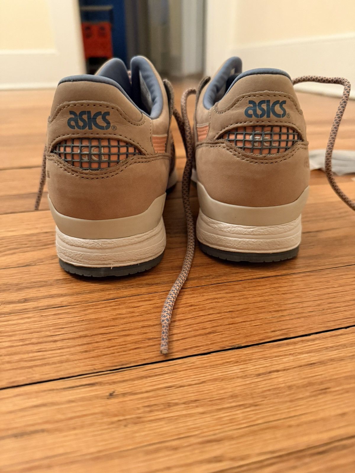 Asics × Ronnie Fieg ASICS GEL-Lyte III X Ronnie Fieg Flamingo 2013 Size US 8 / EU 41 - 3 Thumbnail