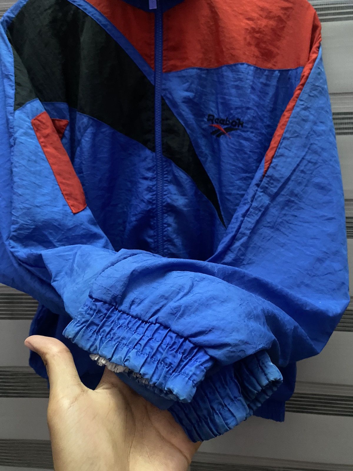 Reebok Vintage 90s Reebok Track Windbreaker 2 Tone Colour Blocked Size US L / EU 52-54 / 3 - 5 Thumbnail