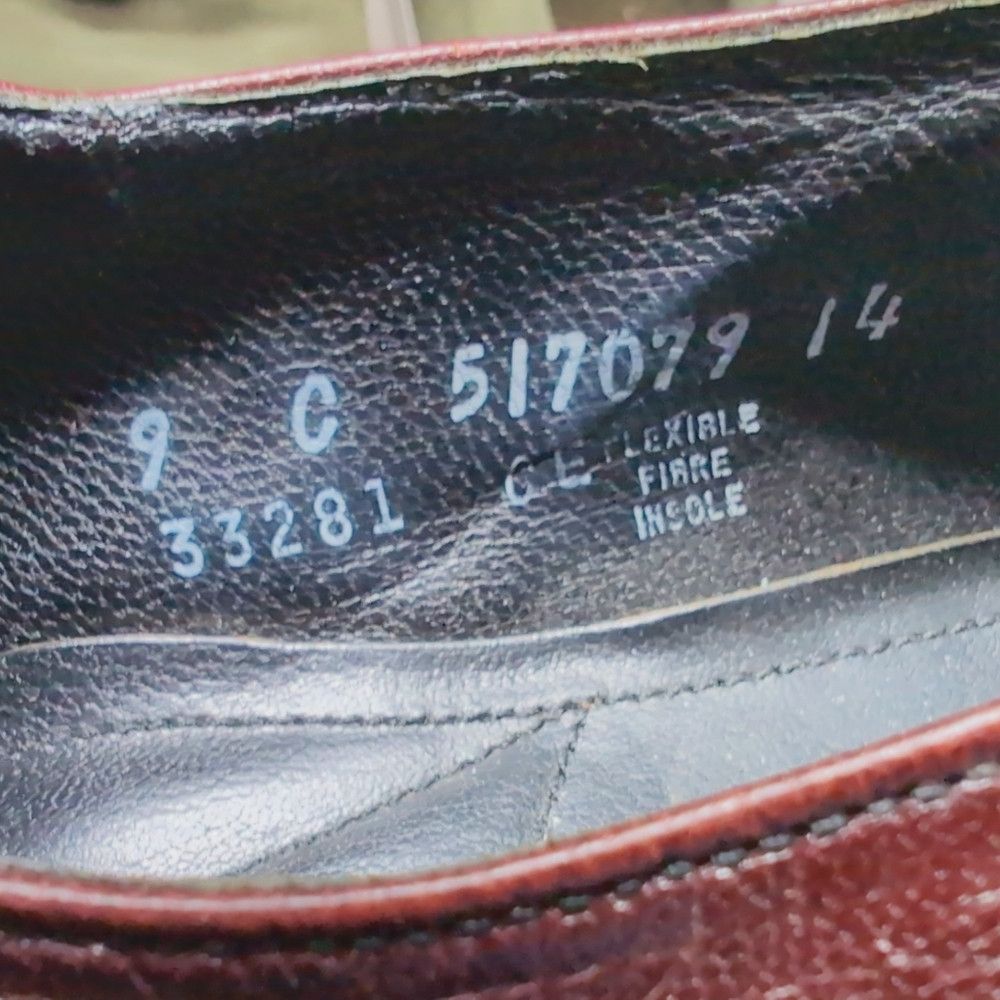 Florsheim Vintage Florsheim Women's Sz 9 C Maroon Leather Loafers Sho Size US 9 / IT 39 - 9 Thumbnail