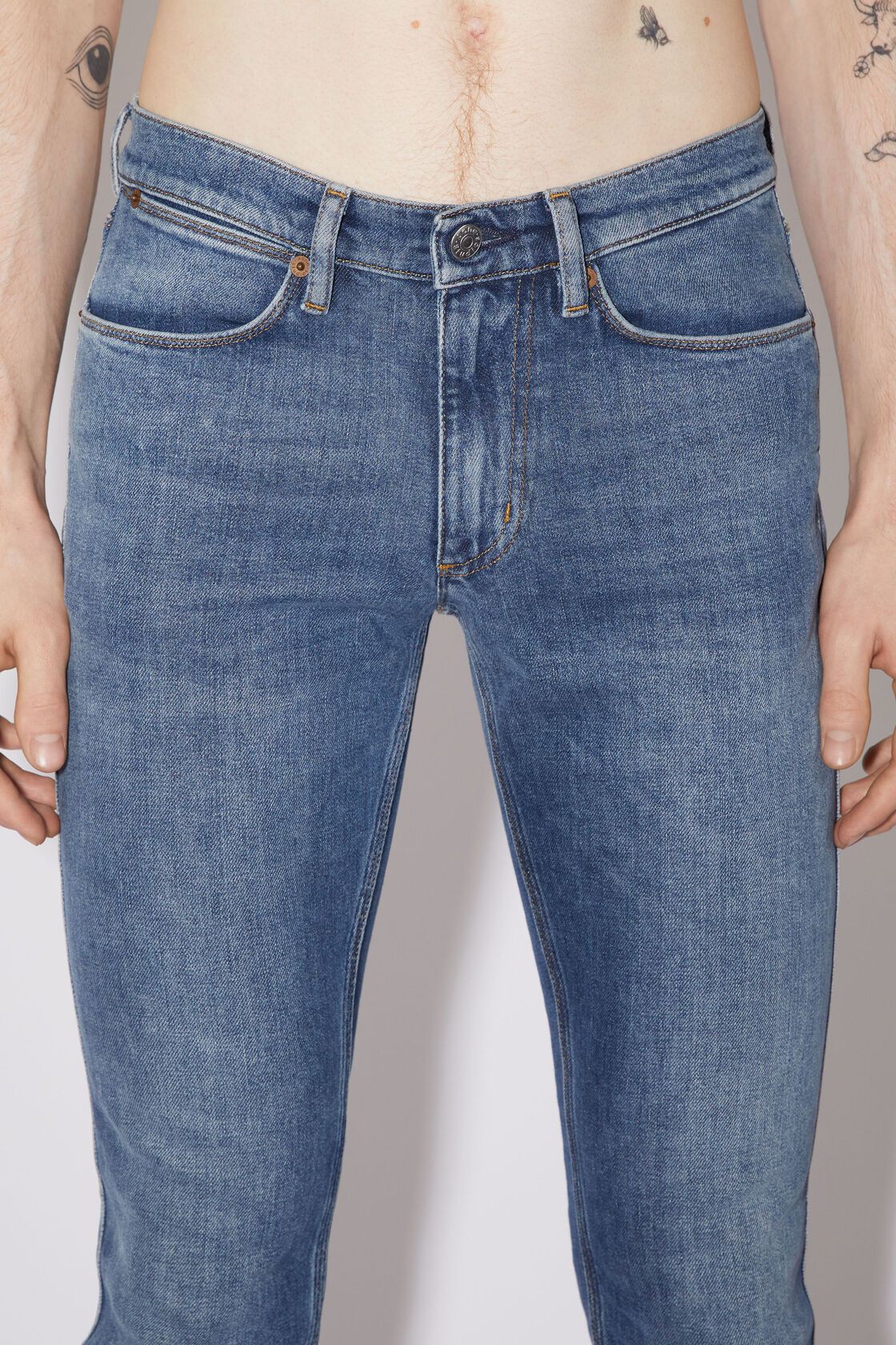 Acne Studios BNWT AW22 ACNE STUDIOS MAX MID BLUE SLIM FIT JEANS 34 Size US 34 / EU 50 - 12 Thumbnail