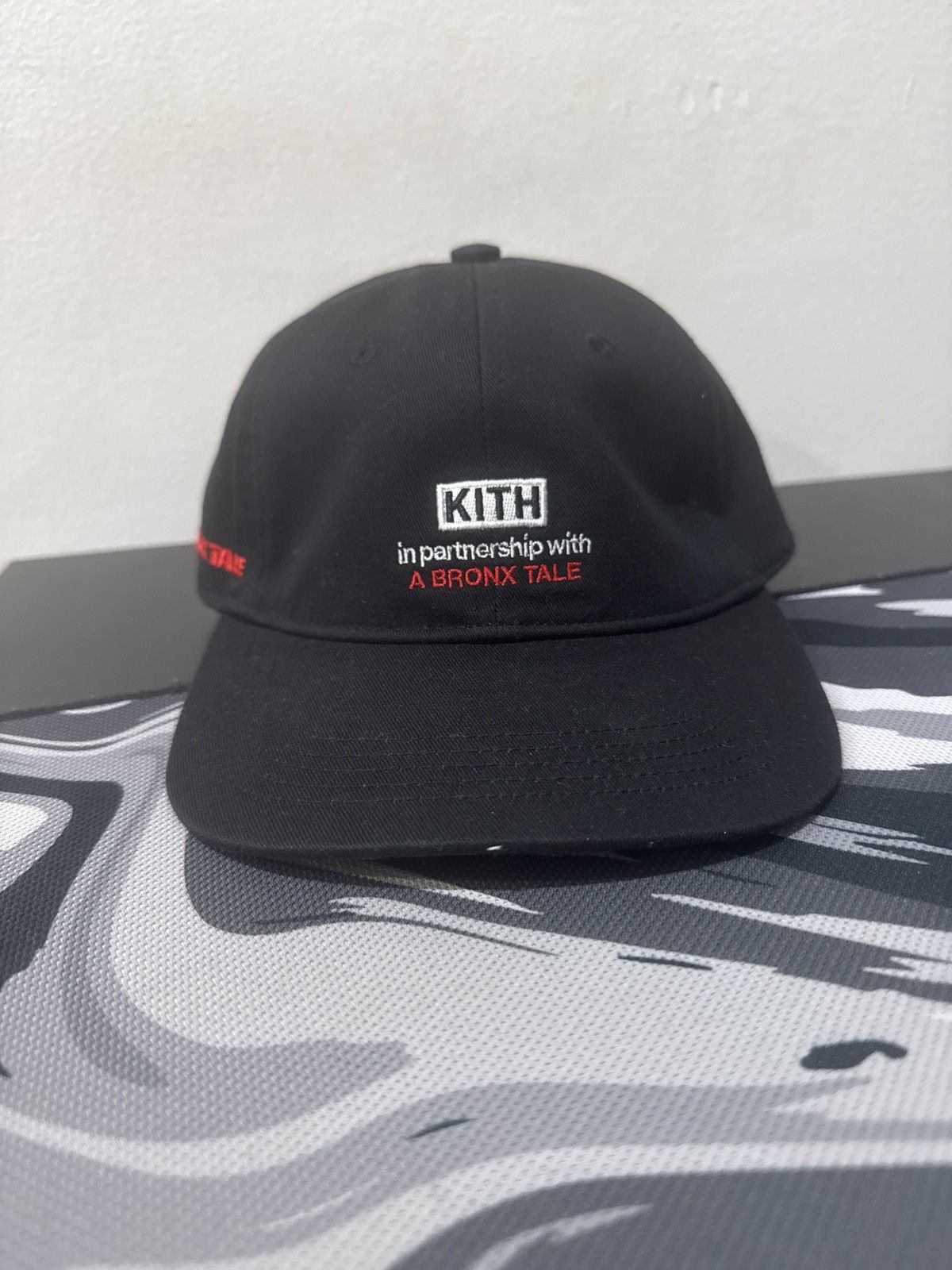 KITH TREATS AKRON DAD HAT - ブラック KITH TREATS AKRON DAD HAT
