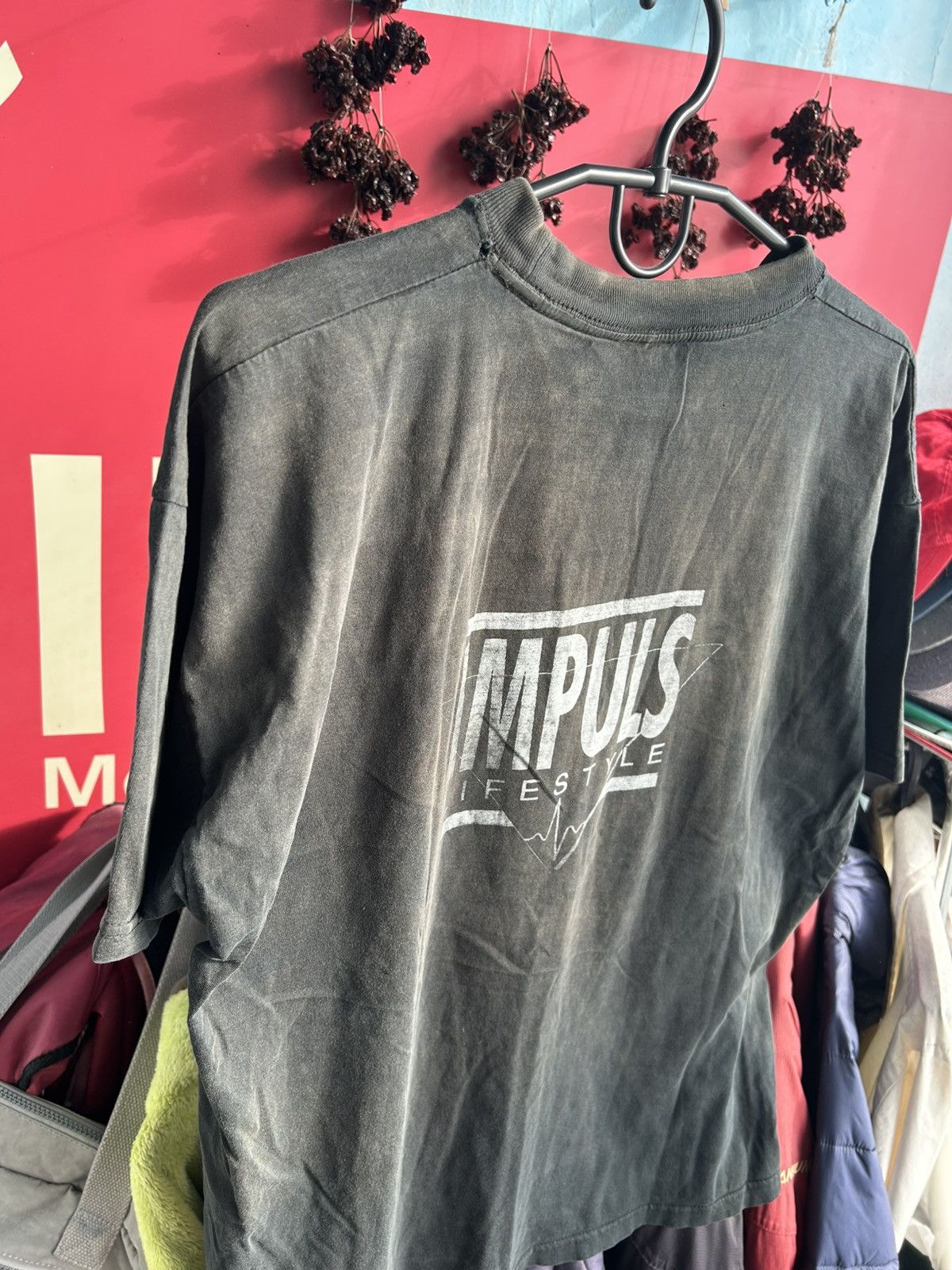 Band Tees × Vintage Impuls Grunge Vintage T-shirt Dirty Balenciaga Style Size XL Size US XL / EU 56 / 4 - 2 Thumbnail