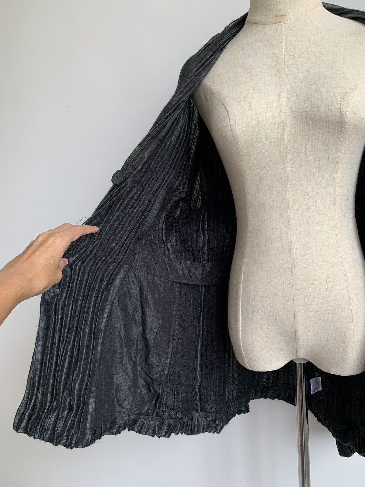 Issey Miyake Issey Miyake PERMANENTE Crease Pleated Tops Size M / US 6-8 / IT 42-44 - 11 Thumbnail