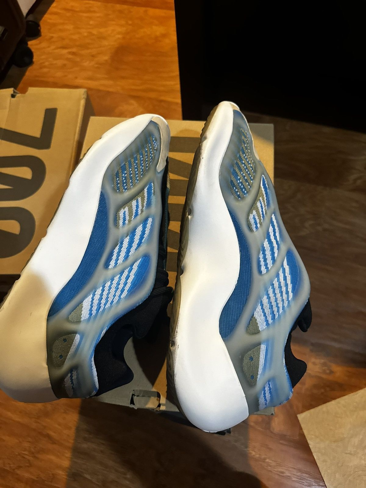 Yeezy Yeezy 700 V3 “Arzareth” Size US 10.5 / EU 43-44 - 6 Thumbnail