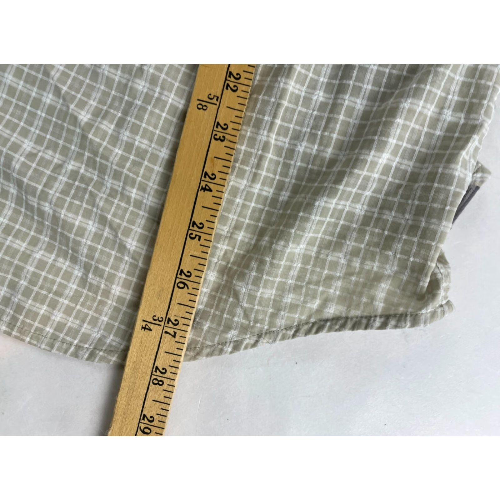 Vintage Columbia Shirt Men's Size Large Greenish Tan White Plaid Button Up Vented Pocket Size US L / EU 52-54 / 3 - 7 Thumbnail