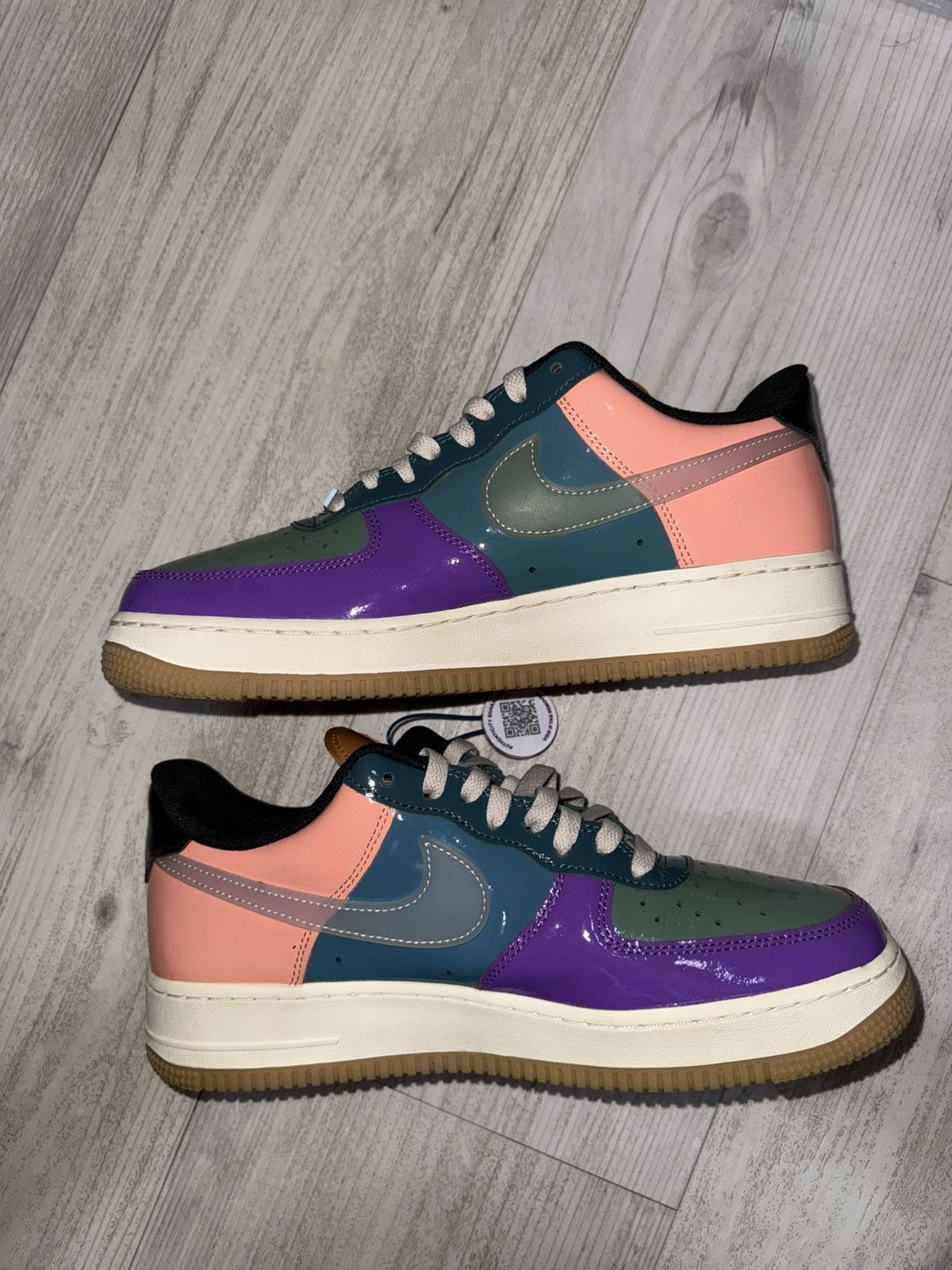 Nike × Undefeated Nike Air Force 1 Low Undefeated Patent Wild Berry Size US 10 / EU 43 - 3 Thumbnail