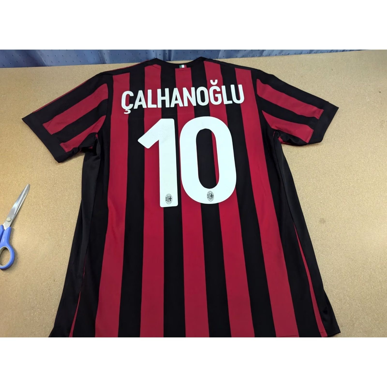 Adidas adidas Jersey Mens L Milan Calhanoglu Home Football Size Size US L / EU 52-54 / 3 - 2 Thumbnail