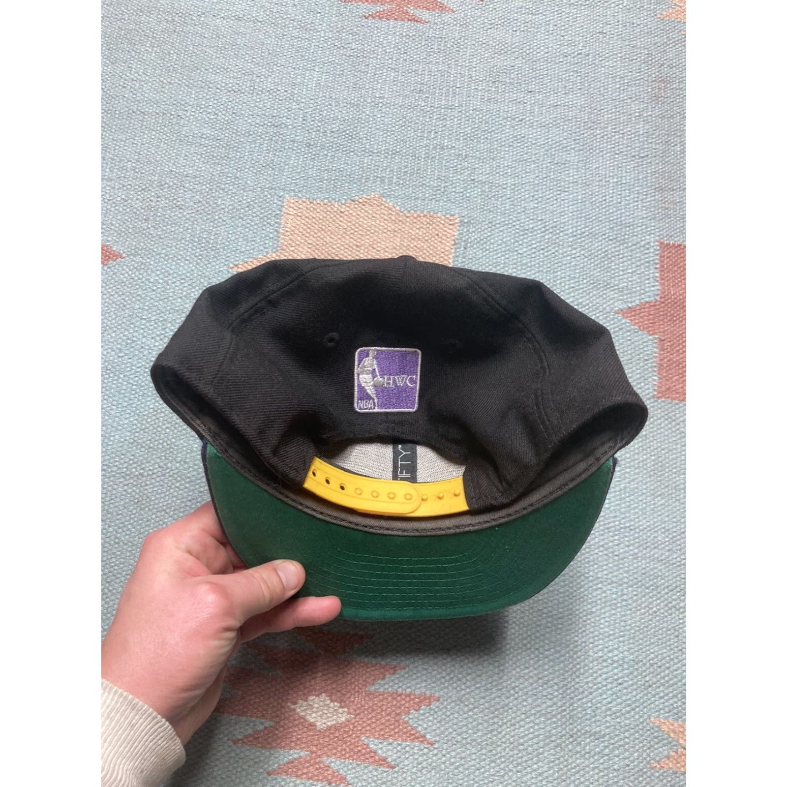 Vintage Mitchell & mess snapback hat cap Los Angeles Lakers hardwood classics wool Mens Adjustable Black 90s Classic Size ONE SIZE - 5 Thumbnail