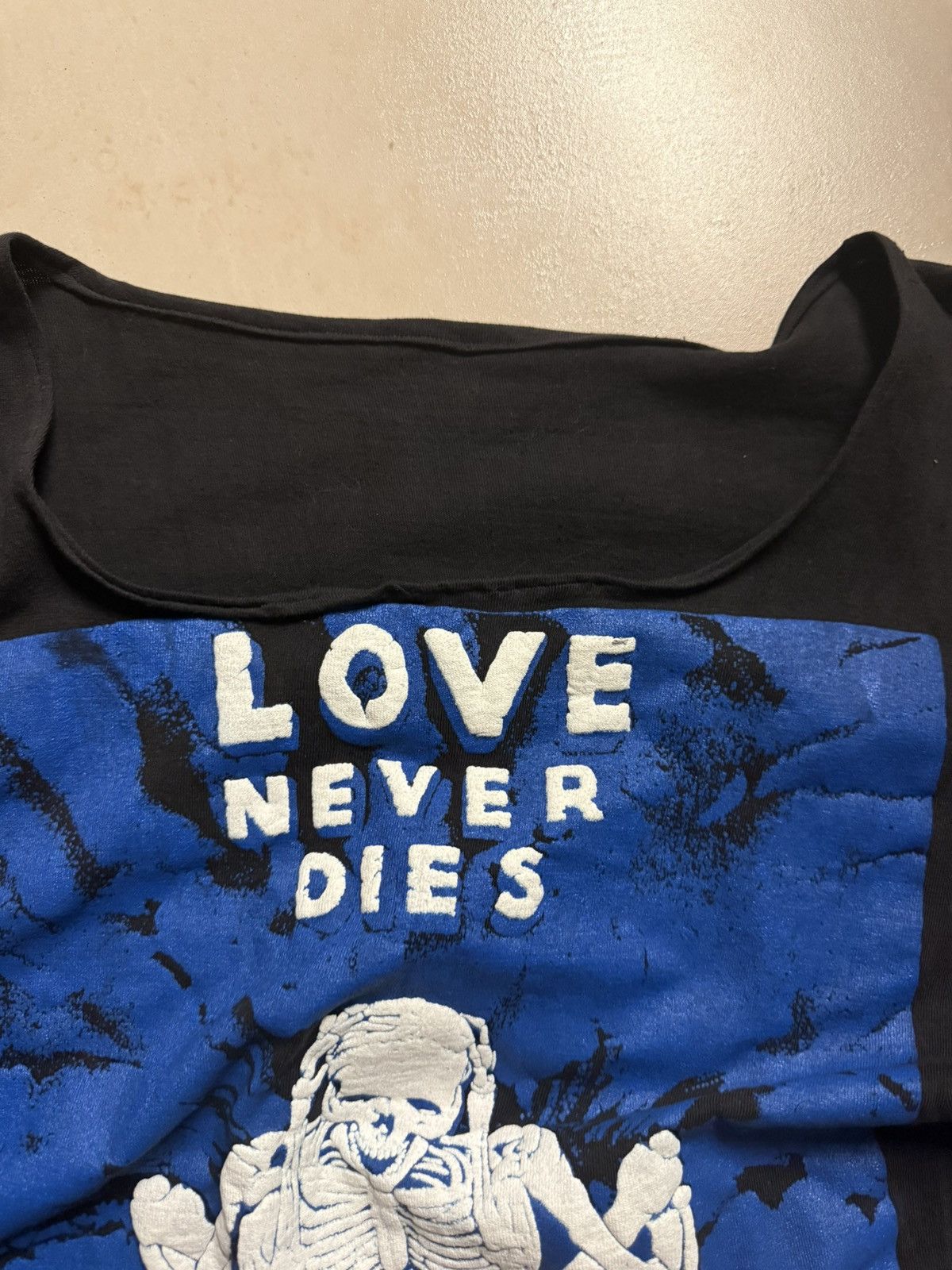 Vintage Vintage 90s Love Never Dies Tee Size US L / EU 52-54 / 3 - 2 Thumbnail