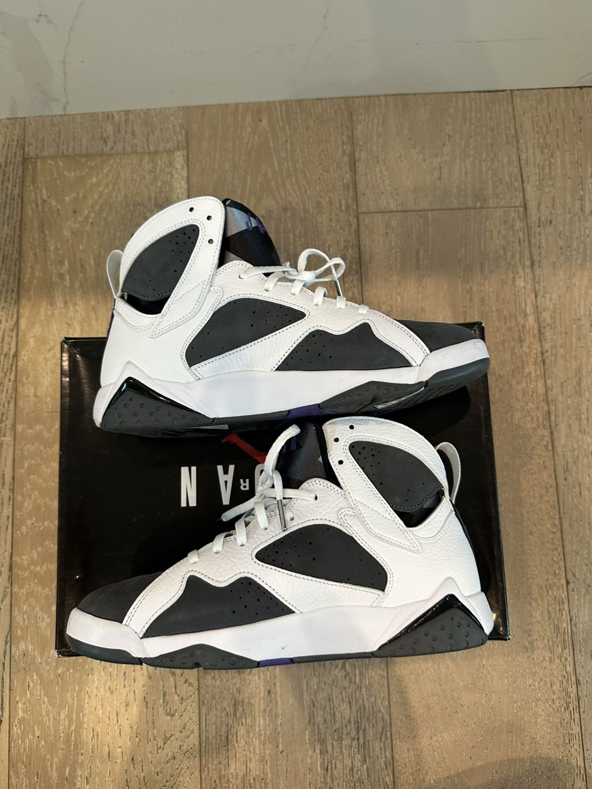 Jordan Brand Jordan 7 Flint (2021) Size US 9 / EU 42 - 5 Thumbnail