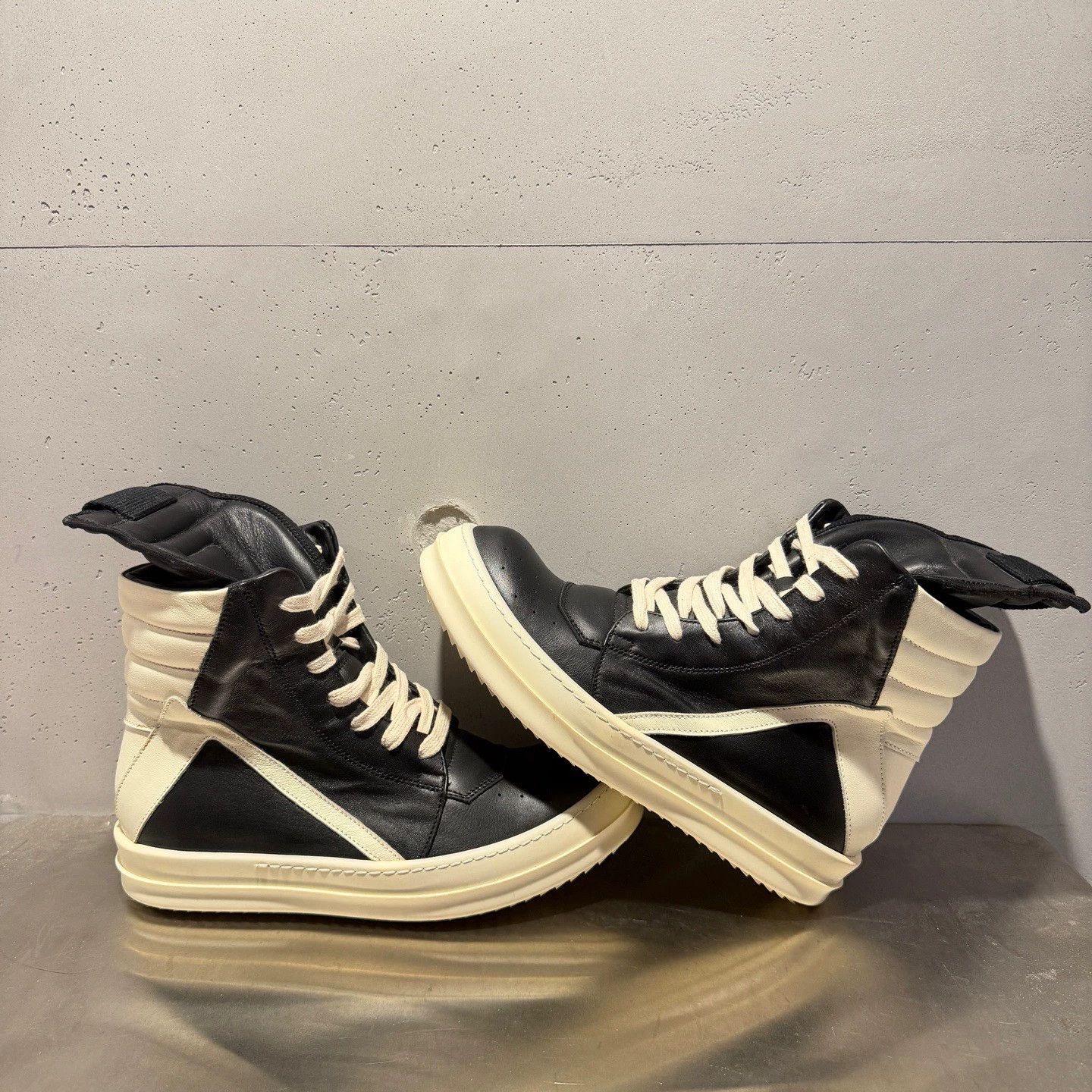 Rick Owens Rickowens RO main line black and white inverted triangle Size US 7 / IT 37 - 6 Thumbnail