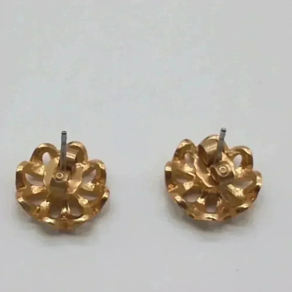 Vintage Vintage Estate Earrings Gold Tone Flower with pink stone Size ONE SIZE - 3 Thumbnail