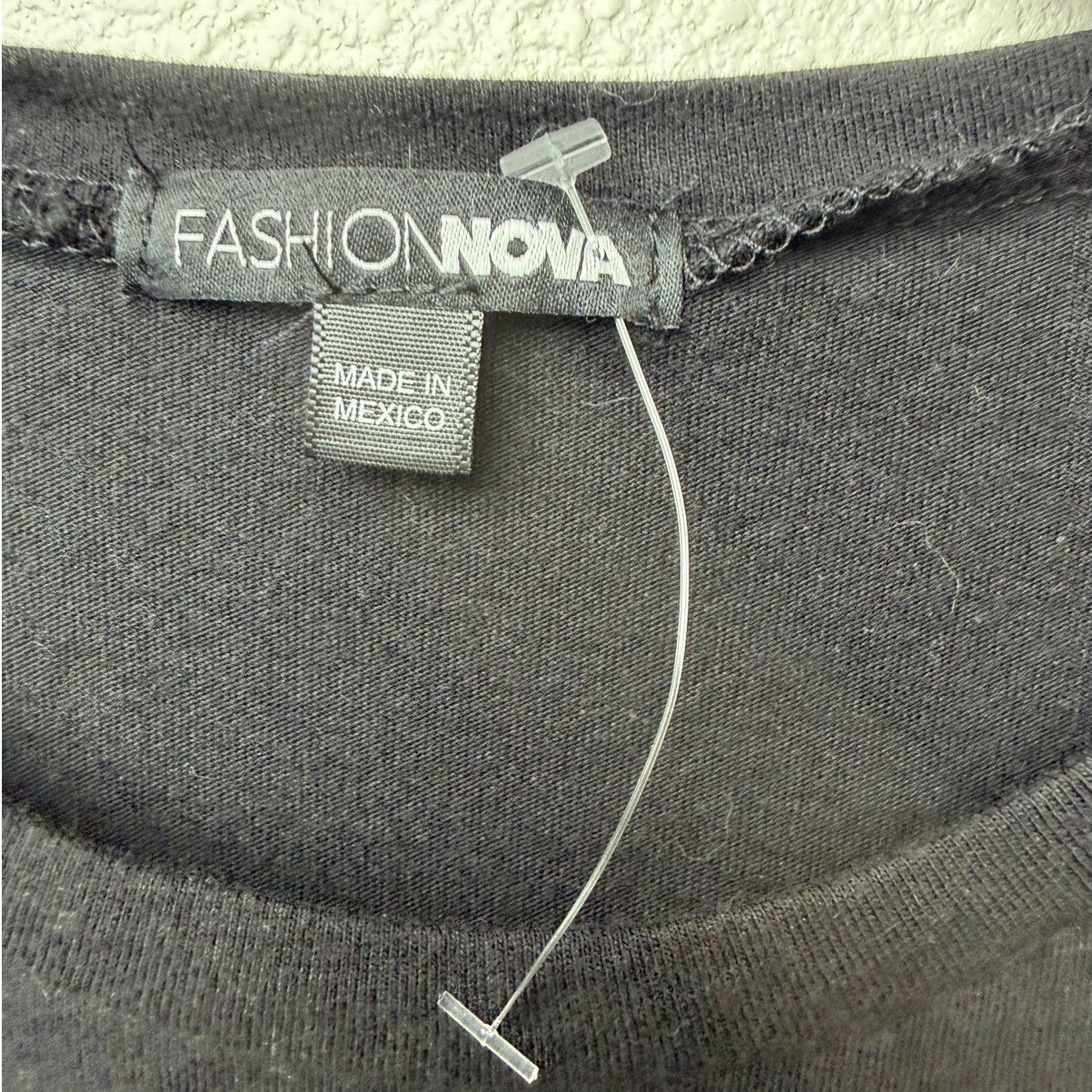 Fashion Nova NWOT Fashion Nova Equality Graphic Crop Tee Black S Size S / US 4 / IT 40 - 6 Thumbnail