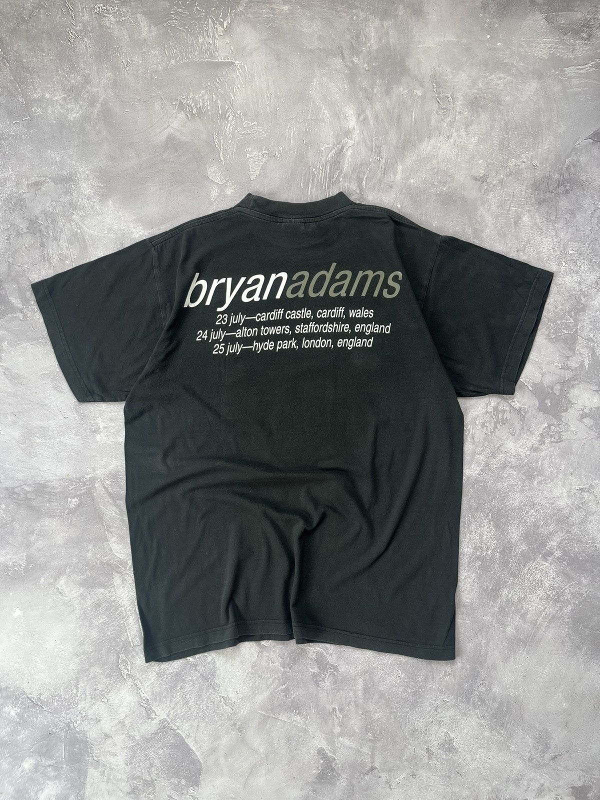 Band Tees Vintage Bryan Adams Elephant Concert Tour Tee T-Shirt 90s Size US L / EU 52-54 / 3 - 2 Thumbnail