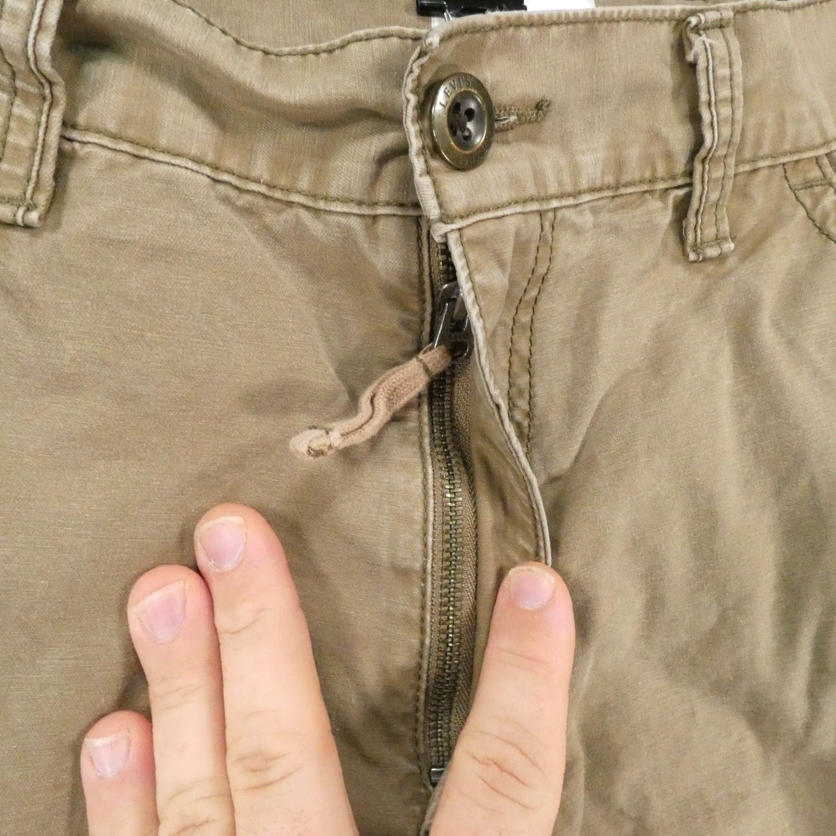 Levi's Levi's Cargo Shorts Mens 29 Flat Front Brown Inseam 11" Casual Size US 29 - 6 Thumbnail