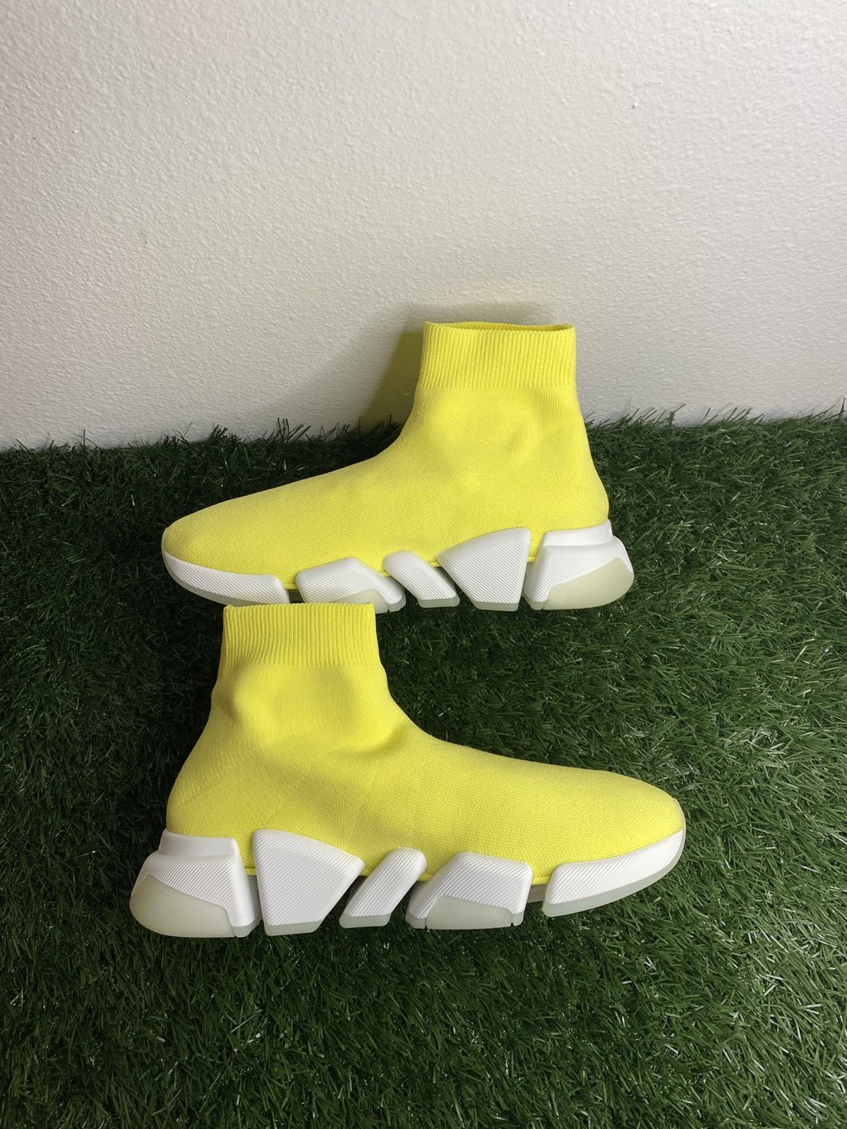 Balenciaga W Balenciaga Speed 2.0 ‘ Yellow ‘| Size 36 EU | NEW Size US 6 / IT 36 - 3 Thumbnail