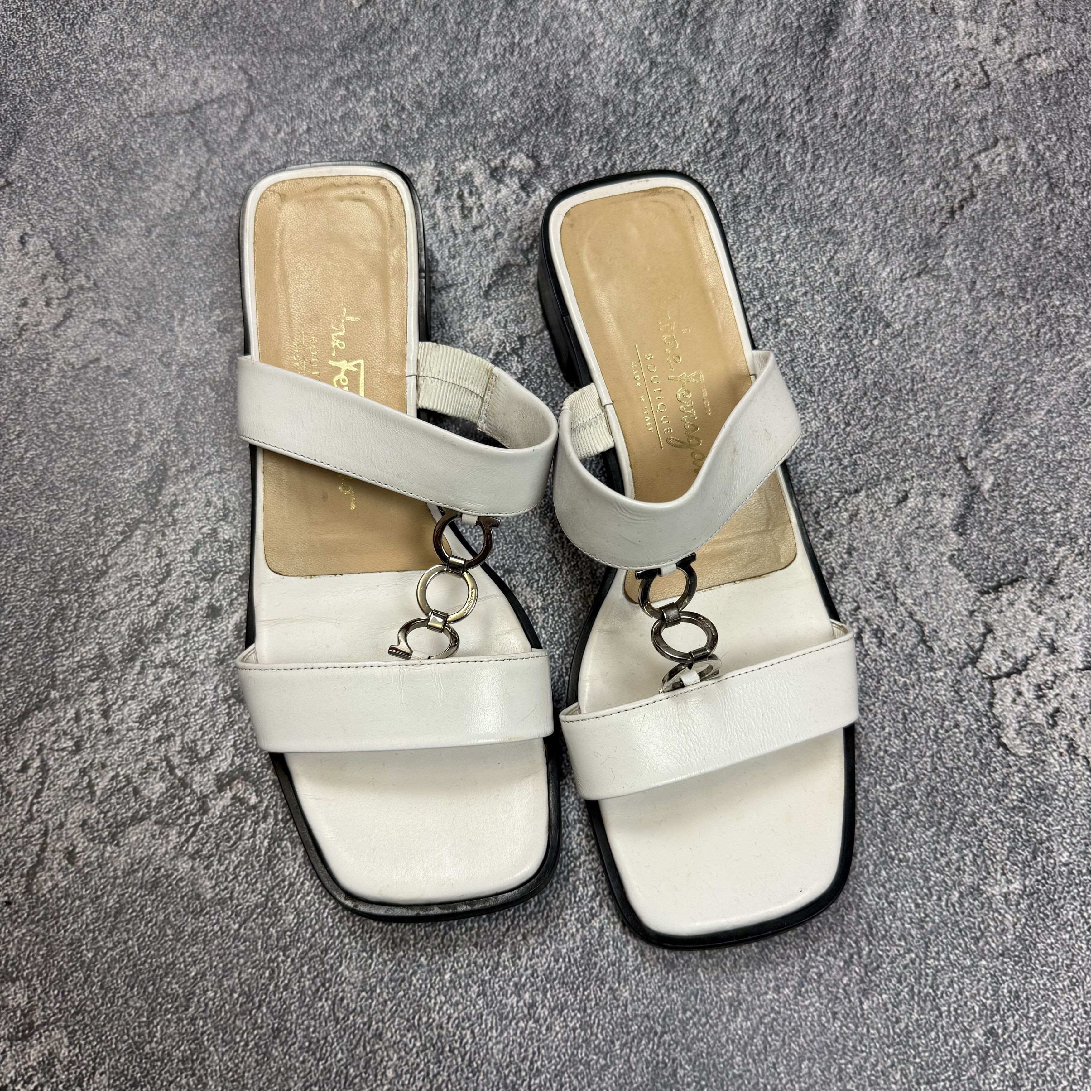 Salvatore Ferragamo Ferragamo 90s White Sandals with Metal Chain Detail Size US 6 / IT 36 - 1 Thumbnail
