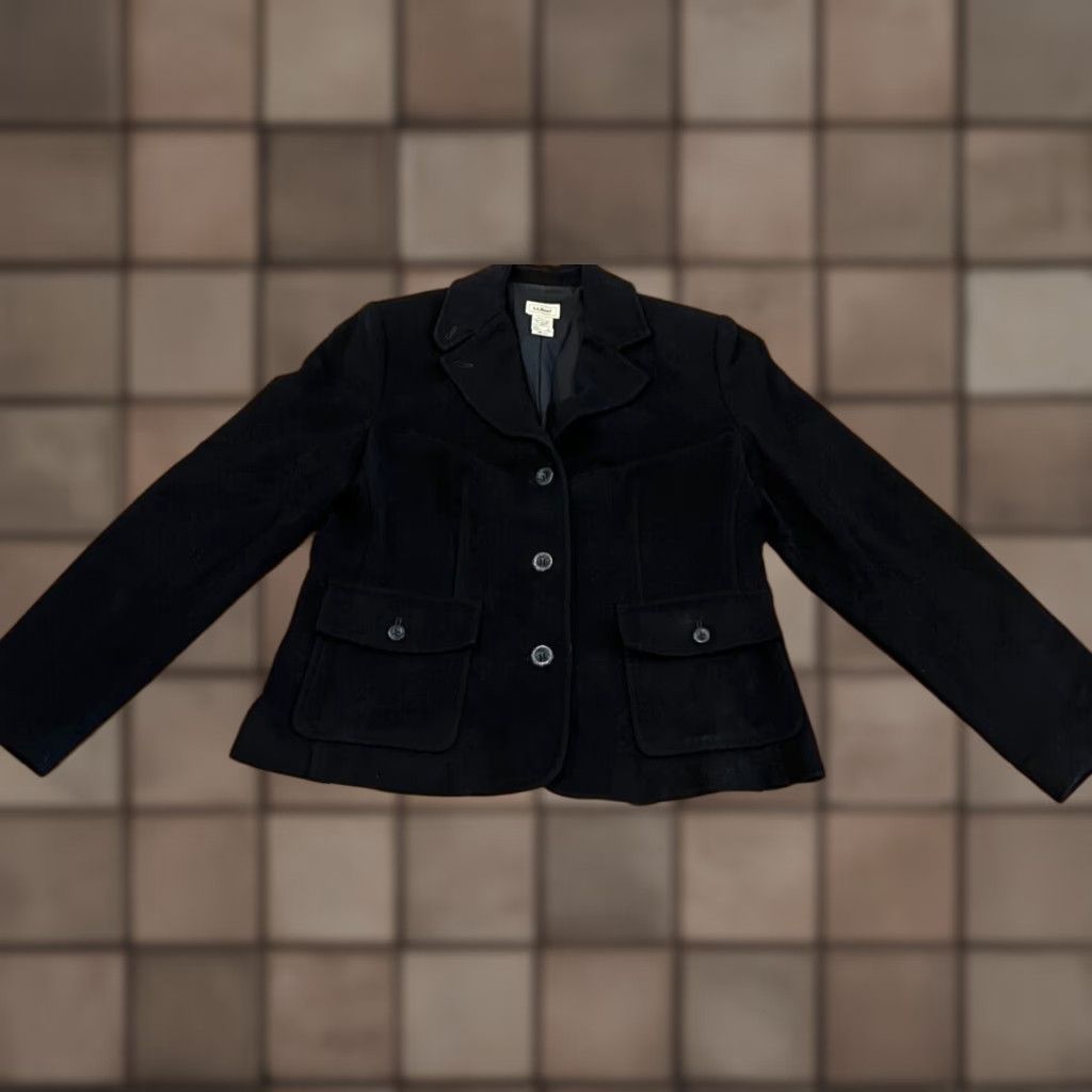 Vintage VINTAGE LL Bean Women’s Wool Blazer Petite Size S Black Lined 3 Button Blazer Size S / US 4 / IT 40 - 1 Thumbnail