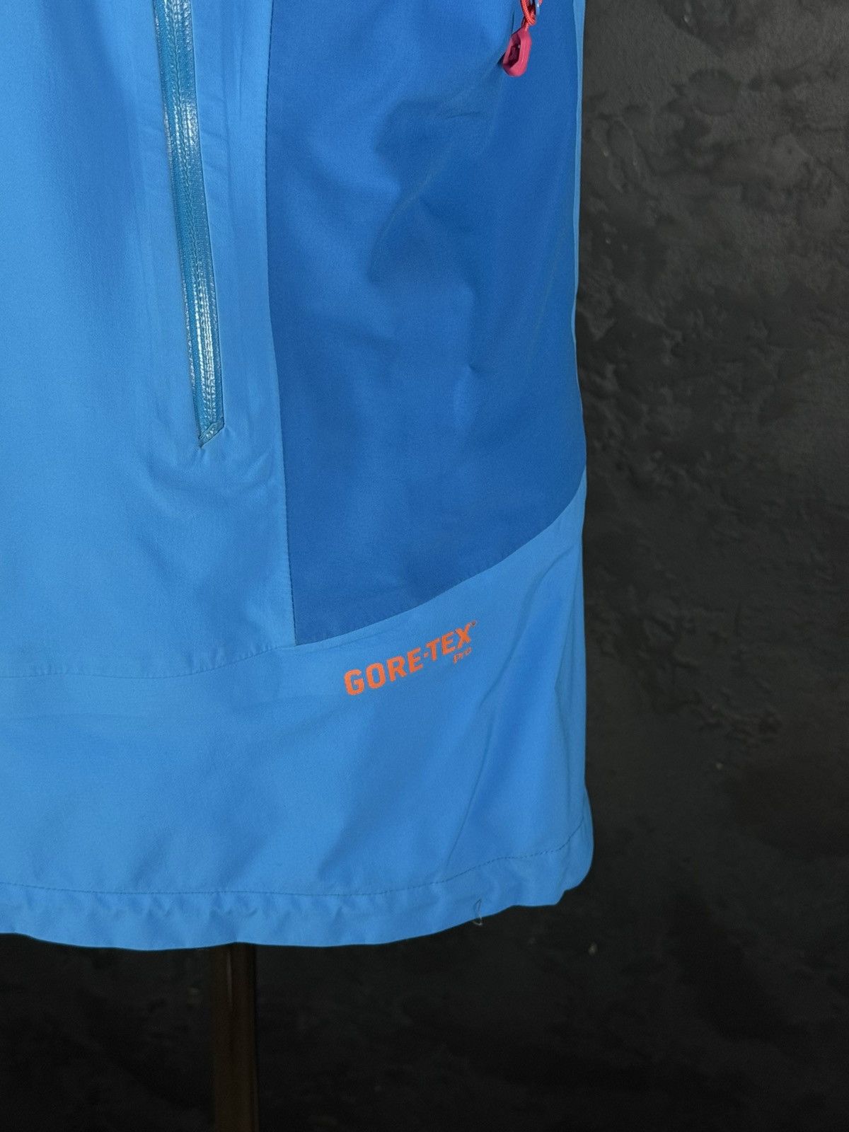 Mammut MAMMUT Eiger Extreme Mittllegi Prp HS Hooded Gore-Tex Pro Size L / US 10 / IT 46 - 11 Thumbnail