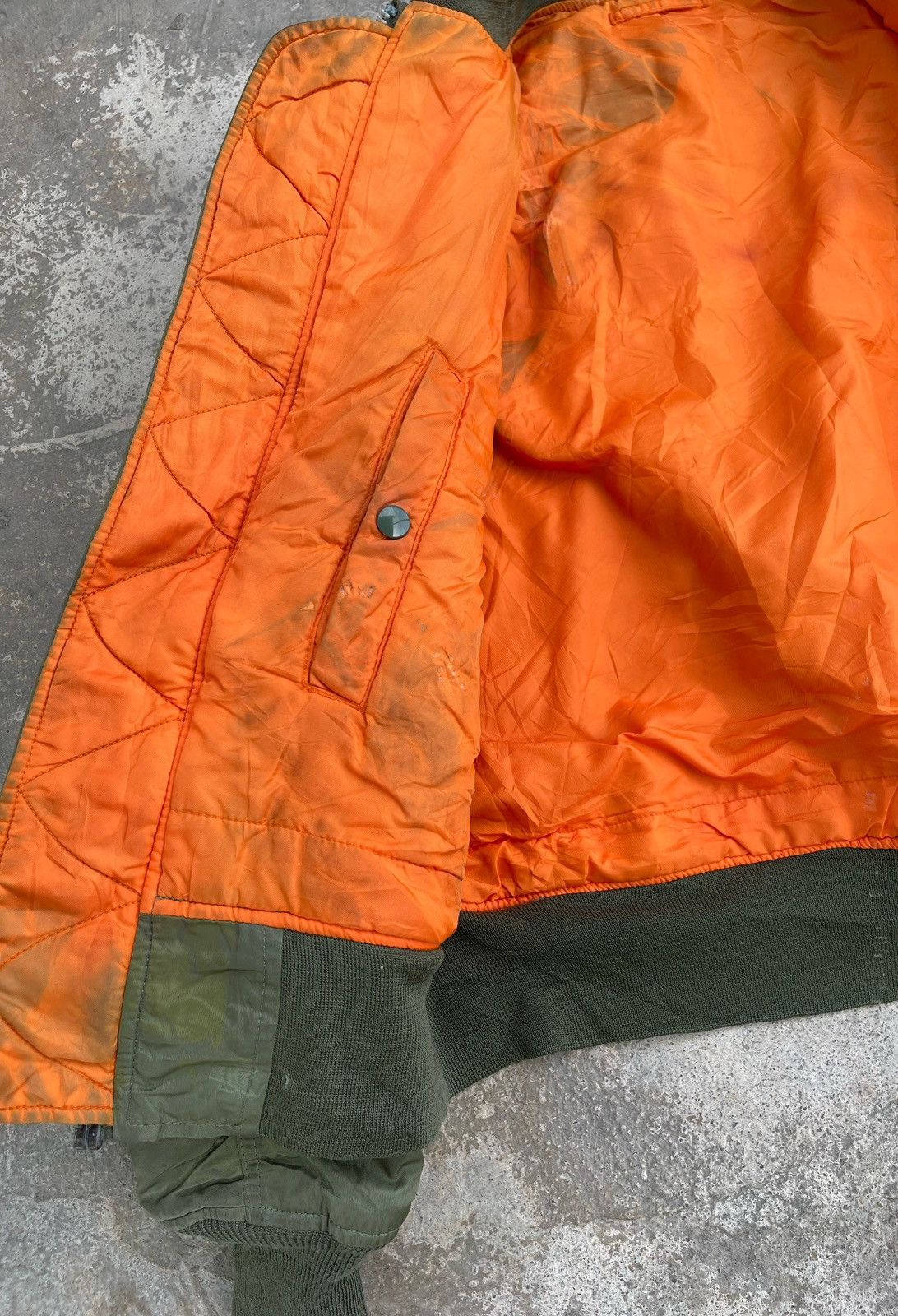 Alpha Industries 🔥Vintage Alpha Industries Ma-1 Flight Bomber Jacket Size US M / EU 48-50 / 2 - 16 Thumbnail