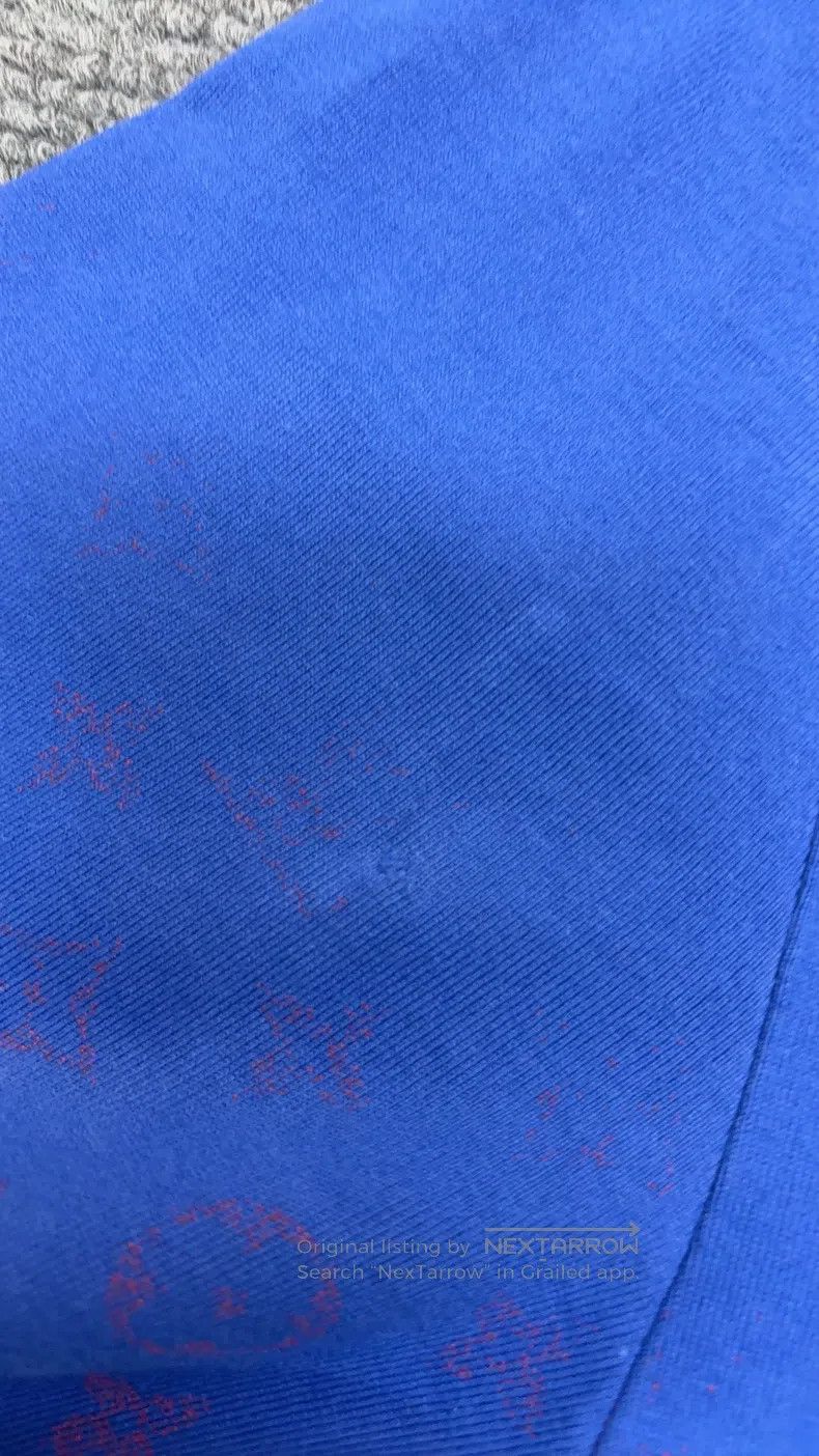 Louis Vuitton Louis Vuitton Blue and red gradient full print short sleev Size US XXL / EU 58 / 5 - 8 Thumbnail