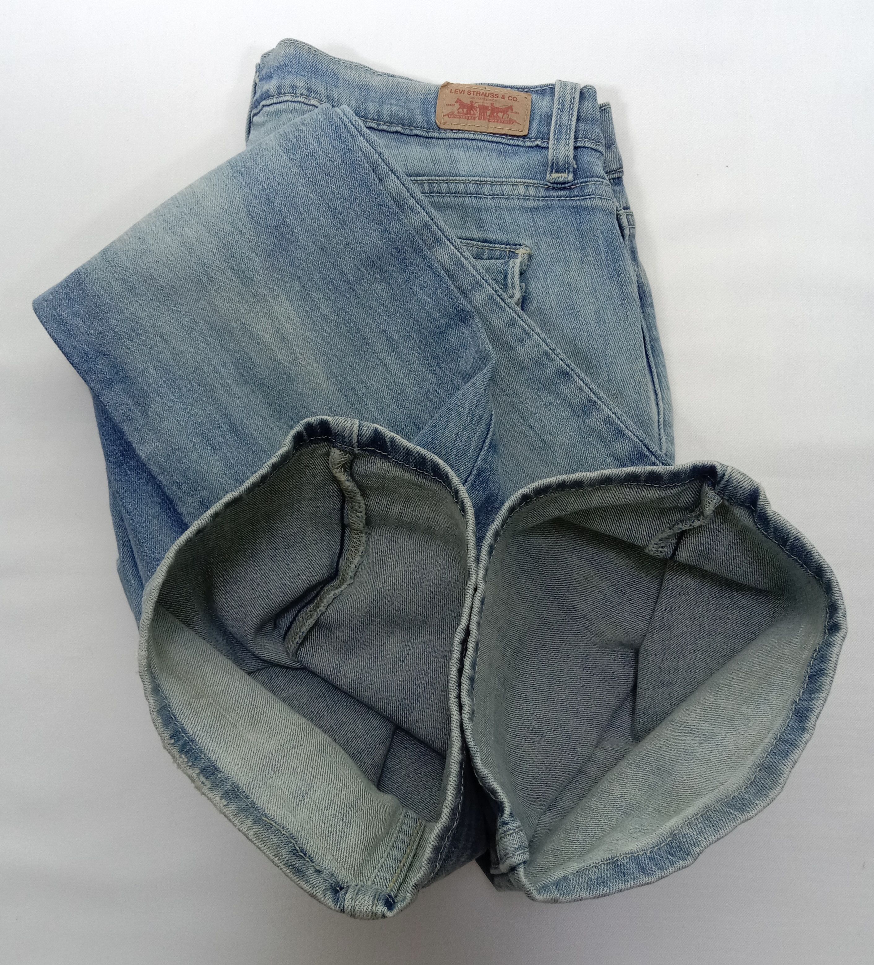 Levi's Vintage Levi's 524 Flare Jeans Faded Blue Denim Size 30" / US 8 / IT 44 - 16 Thumbnail