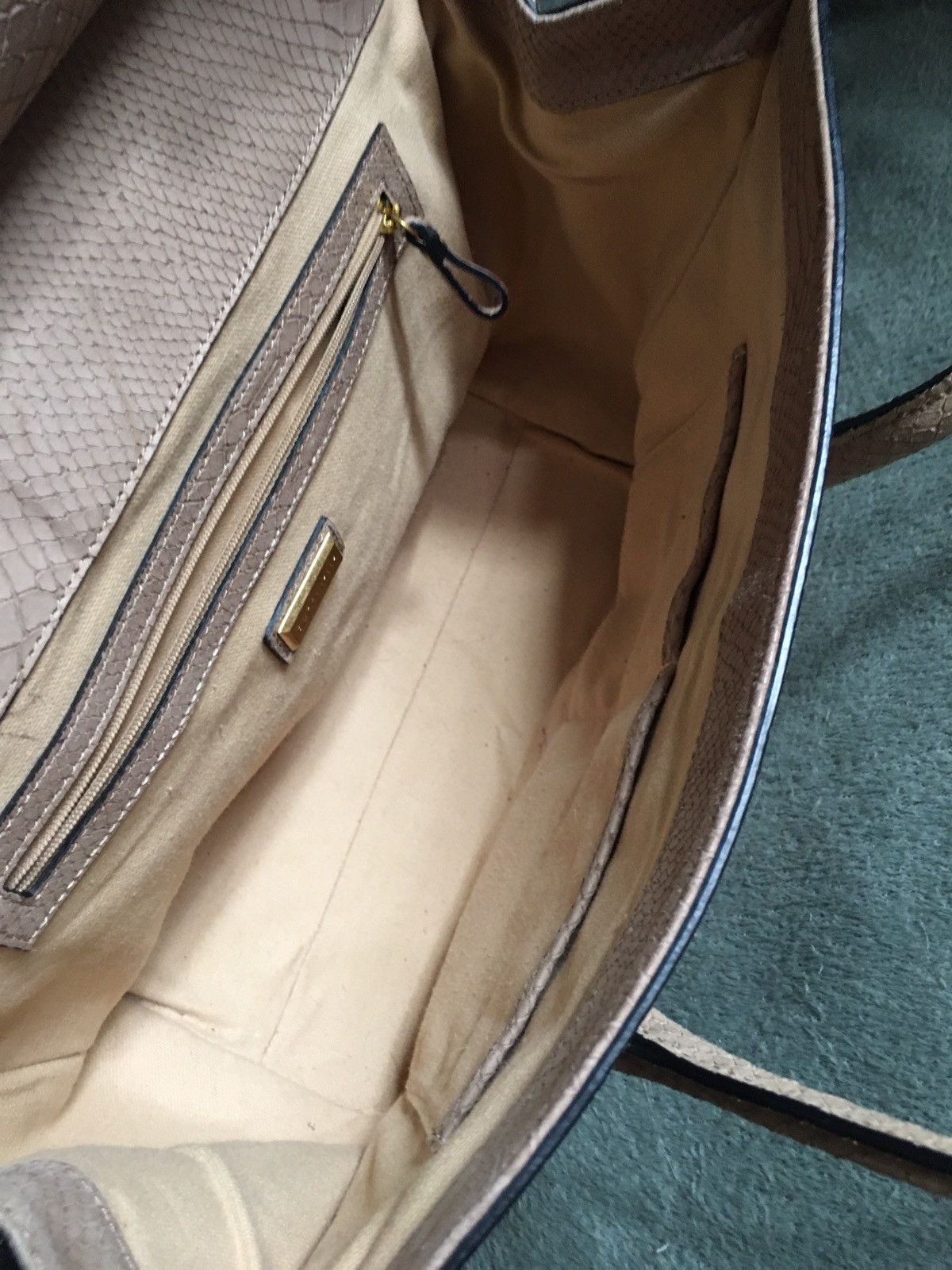 Other COCCINELLE Beige Leather Snake Design Handbag Shoulder Bag Size ONE SIZE - 8 Thumbnail