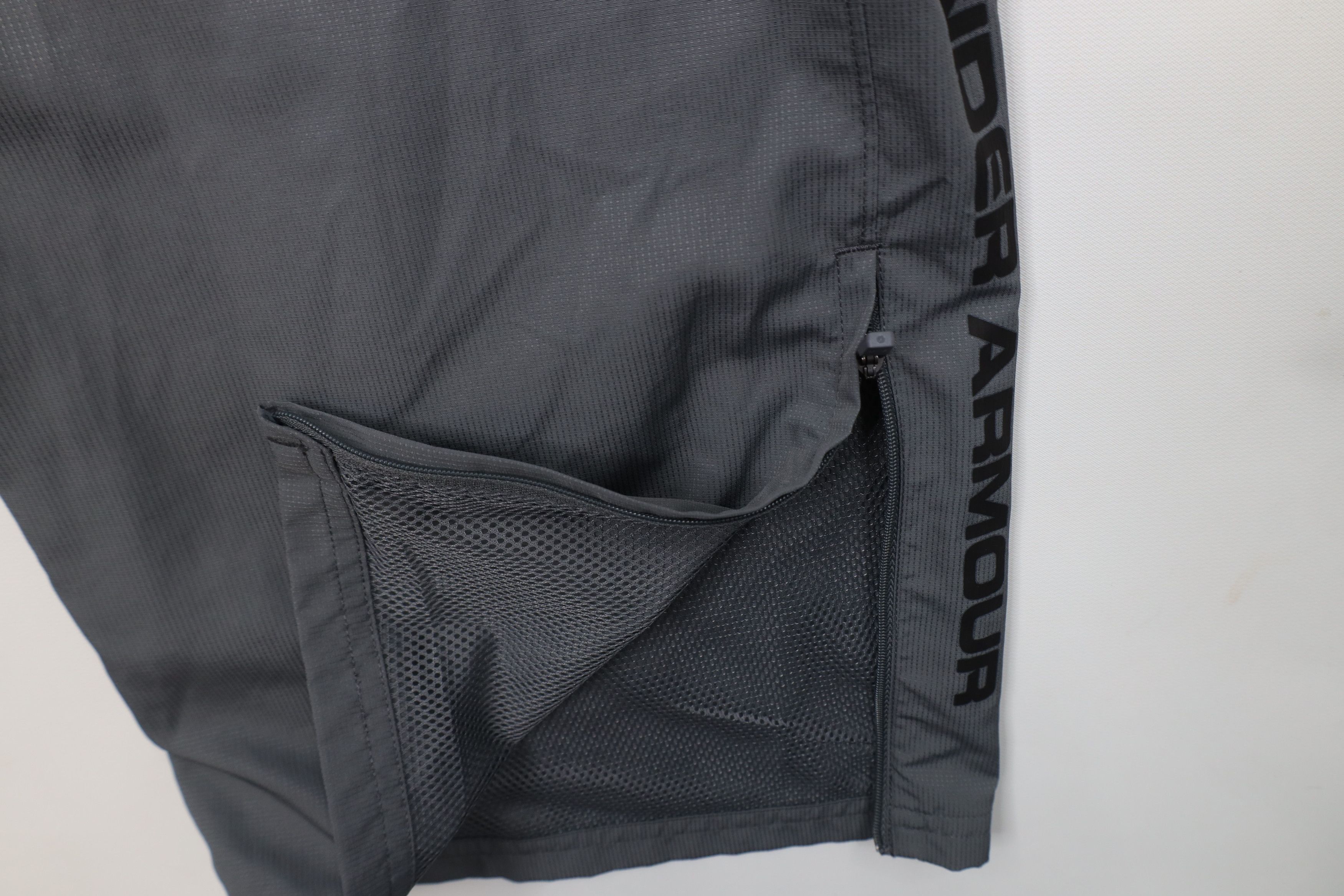 Under Armour Under Armour Loose Fit Lined Wide Leg Windbreaker Pants Gray Size US 38 / EU 54 - 6 Thumbnail