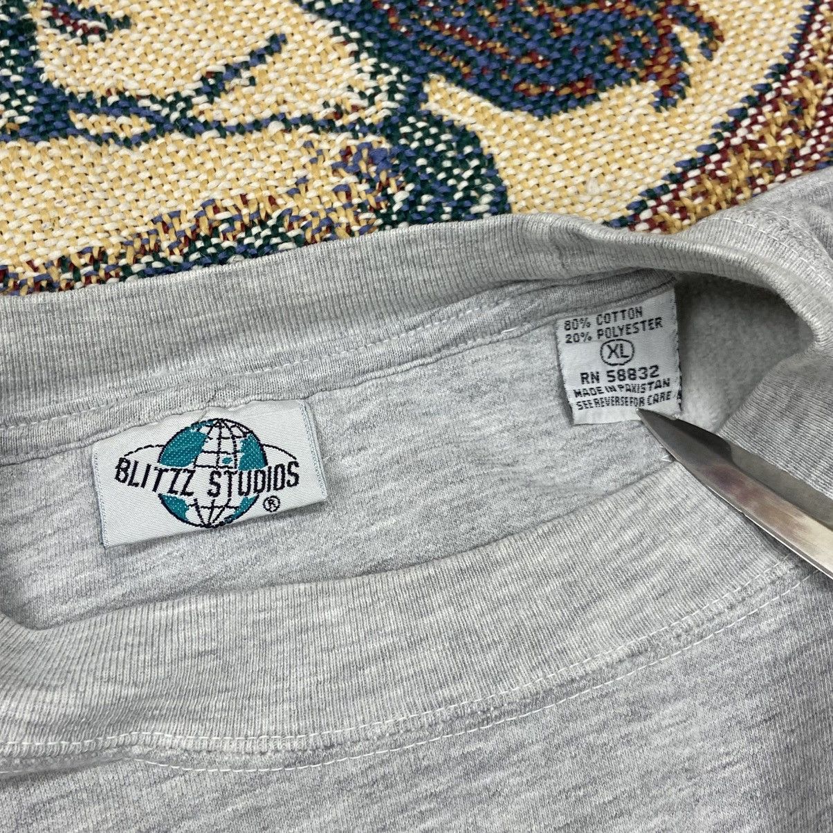 Vintage Vintage Fred Flinstone Football Embroidered Sweatshirt Size US M / EU 48-50 / 2 - 2 Thumbnail
