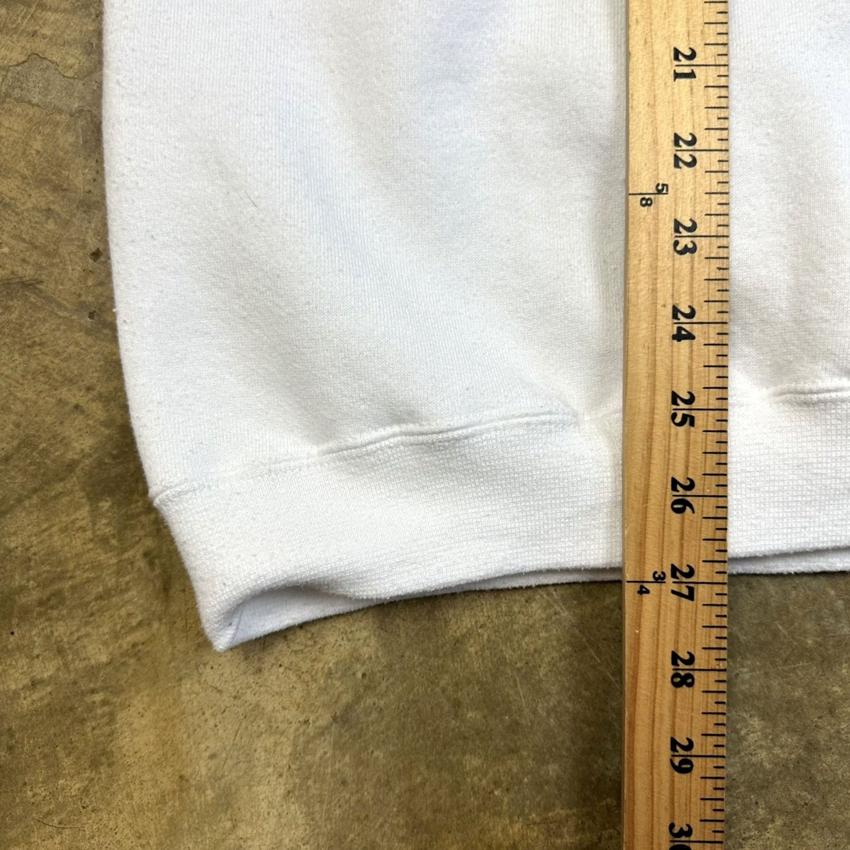 Russell Athletic VINTAGE Russell Athletic Sweatshirt White Blank Crewneck L Mens Size US L / EU 52-54 / 3 - 5 Thumbnail