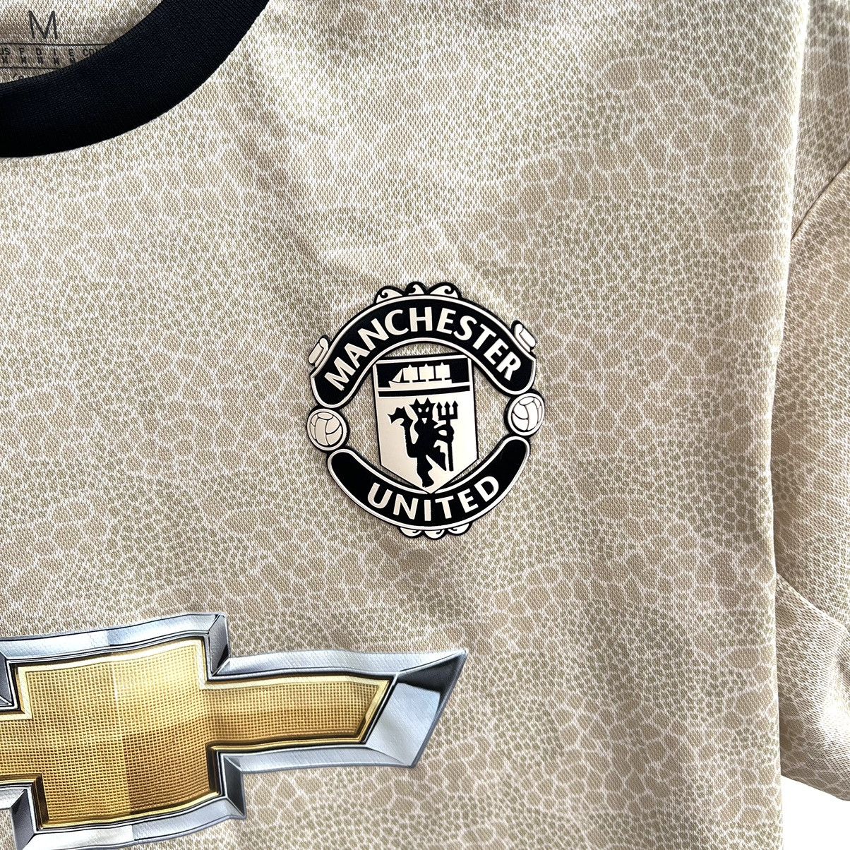 Adidas MANCHESTER UNITED 2019 2020 SHIRT FOOTBALL SOCCER ADIDAS Size US M / EU 48-50 / 2 - 2 Thumbnail