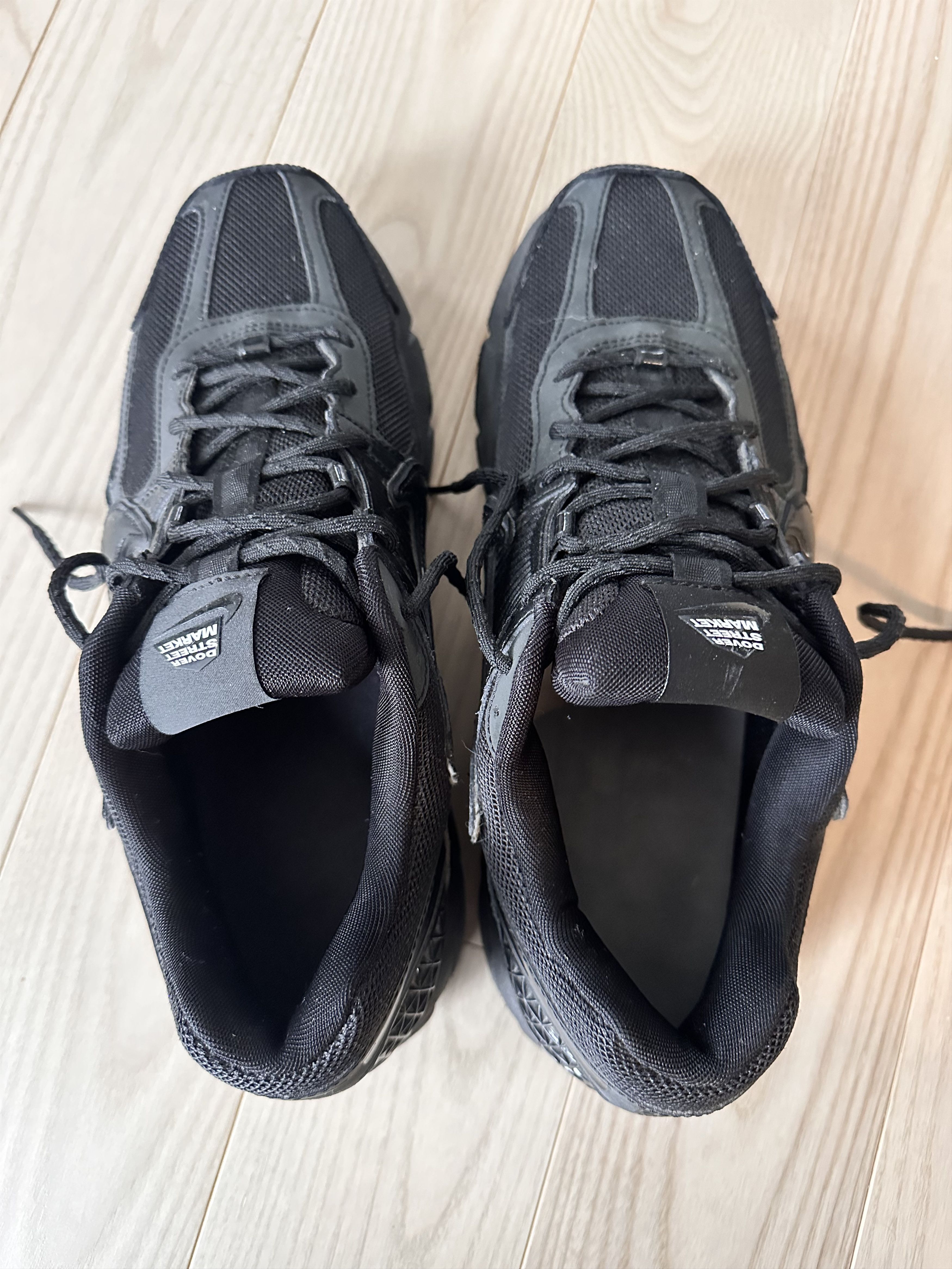 Nike DSM x NIKE ZOOM VOMERO 5 Dover Street Market Size US 10.5 / EU 43-44 - 4 Thumbnail