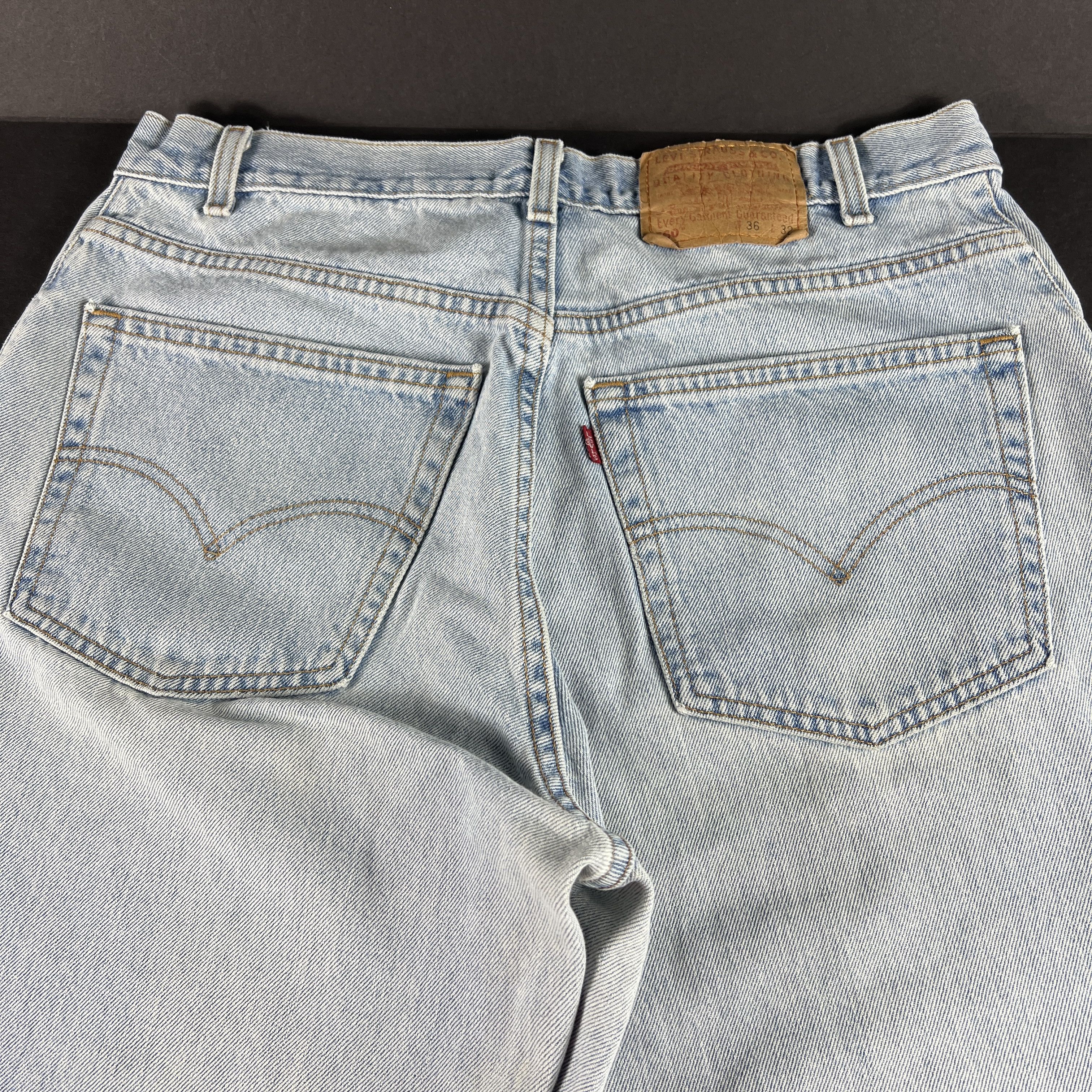 Levi's × Vintage Y2K Levi's Jeans 560 Loose Tapered Light Blue Faded Denim Size US 35 - 11 Thumbnail