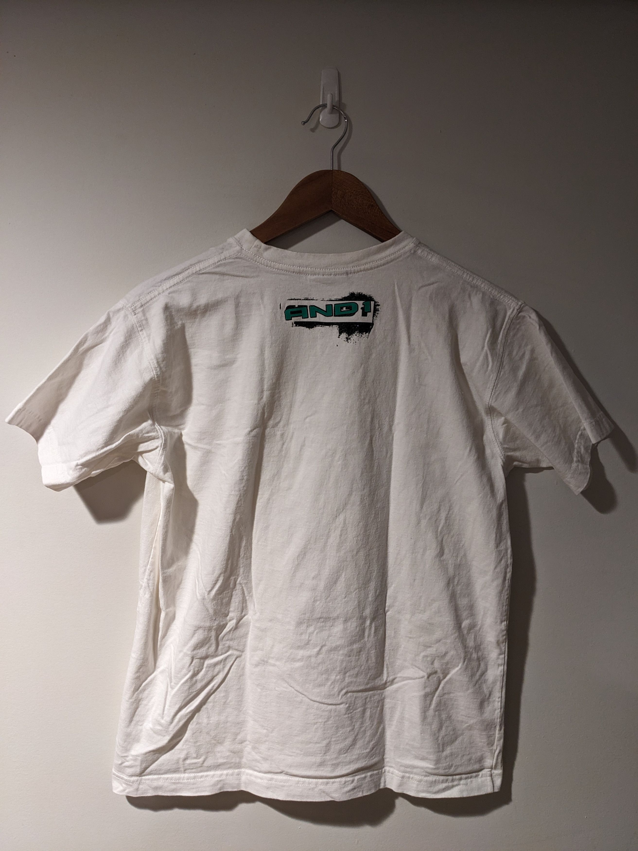 Vintage Vintage Y2K And1 Trash Talk Never Quit Youth Large T-Shirt Size US L / EU 52-54 / 3 - 7 Thumbnail