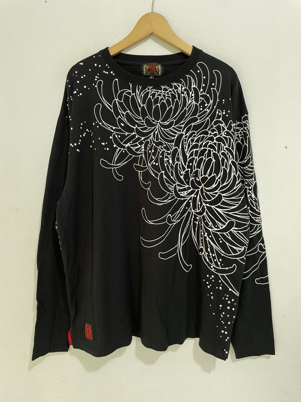 Karakuri Tamashii Vintage Japanese Sukajan Style flower Long Sleeve Tee Size US XL / EU 56 / 4 - 1 Thumbnail