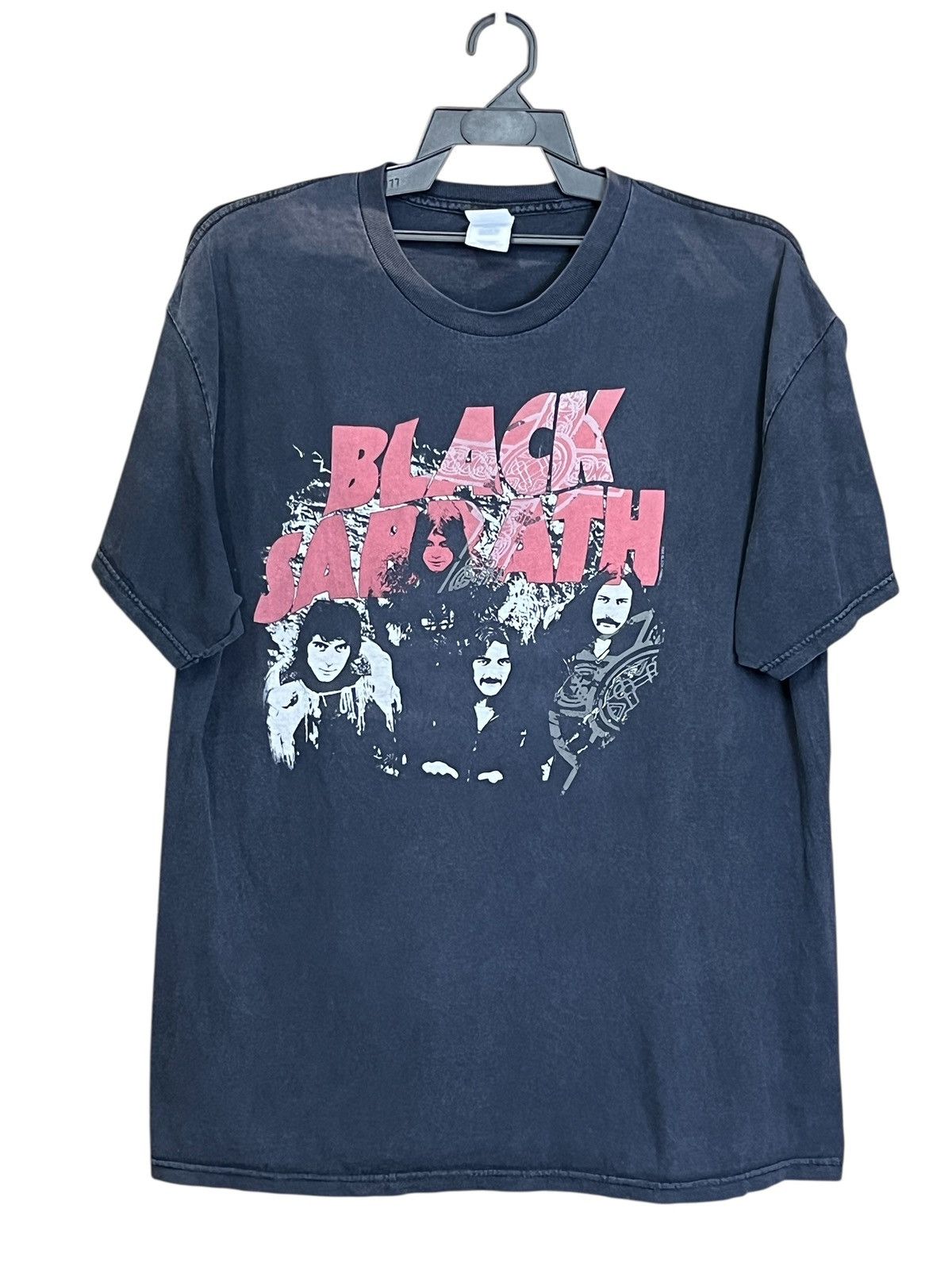 Band Tees Vintage y2k band BLACK SABBATH 2006 sunfaded tee shirts Size US XL / EU 56 / 4 - 1 Thumbnail