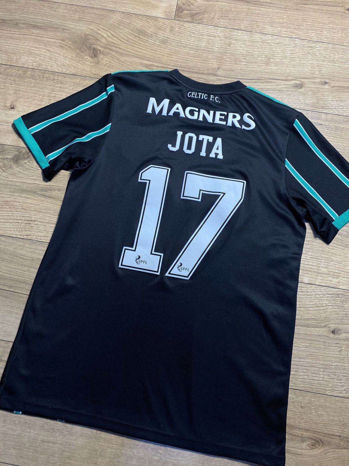 Adidas Adidas Celtic FC 2022-23 Away Shirt #17 JOTA Size M Size US M / EU 48-50 / 2 - 4 Thumbnail