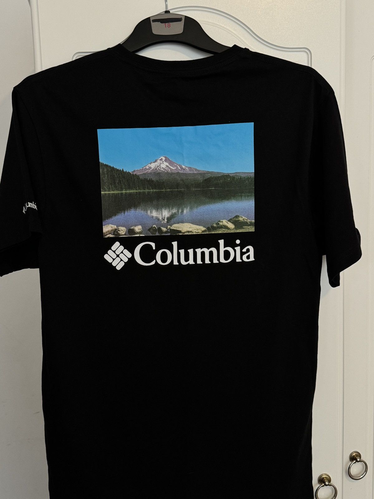 Columbia Stunning Columbia tee shirt Size US S / EU 44-46 / 1 - 2 Thumbnail