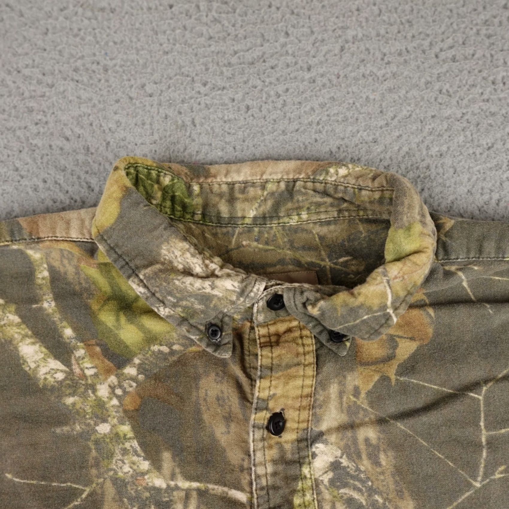 Vintage VINTAGE Mossy Oak Camo Shirt Mens 2XL Green Brown Long Sleeve Button Hunting Size US XXL / EU 58 / 5 - 5 Thumbnail