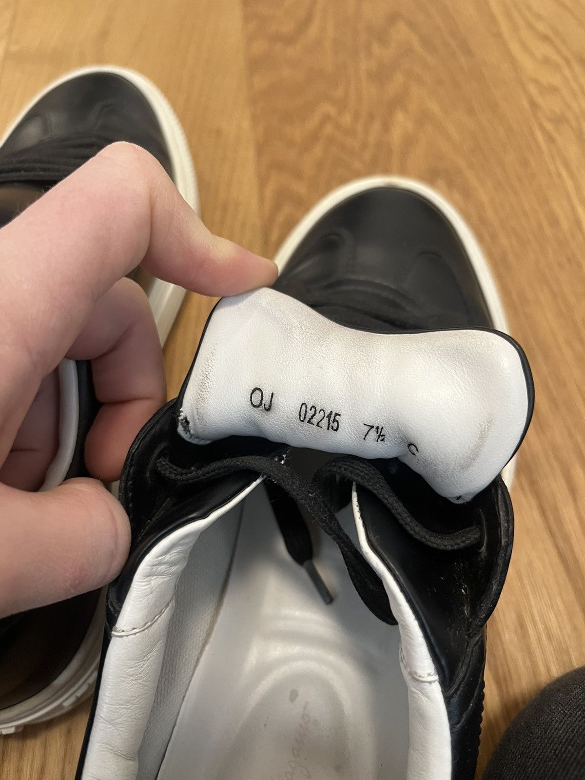 Salvatore Ferragamo Salvarore ferragamo sneakers Size US 7 / IT 37 - 4 Thumbnail