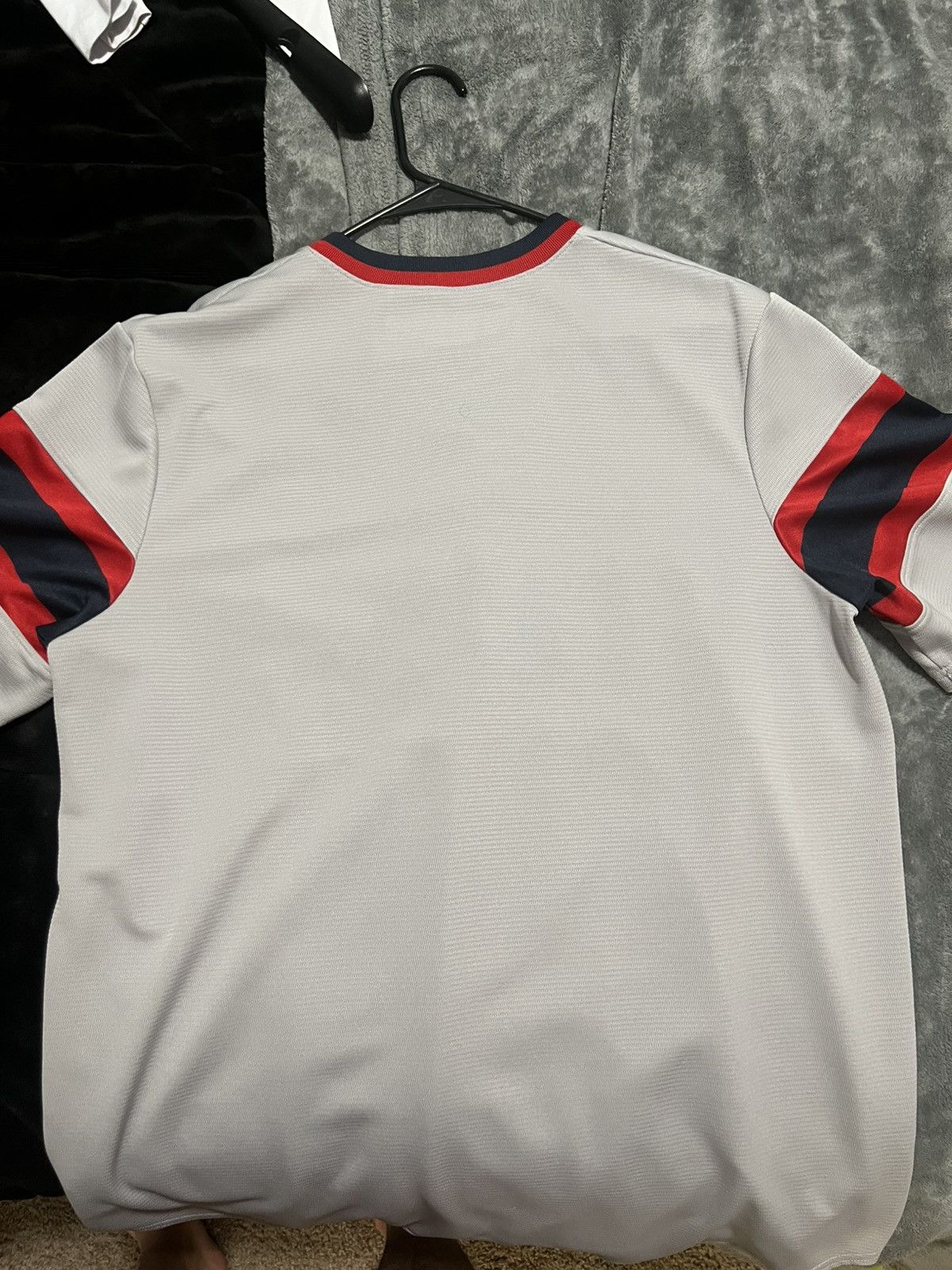 Majestic Retro White Sox Jersey - Size L (fits like t shirt) Size US L / EU 52-54 / 3 - 2 Thumbnail
