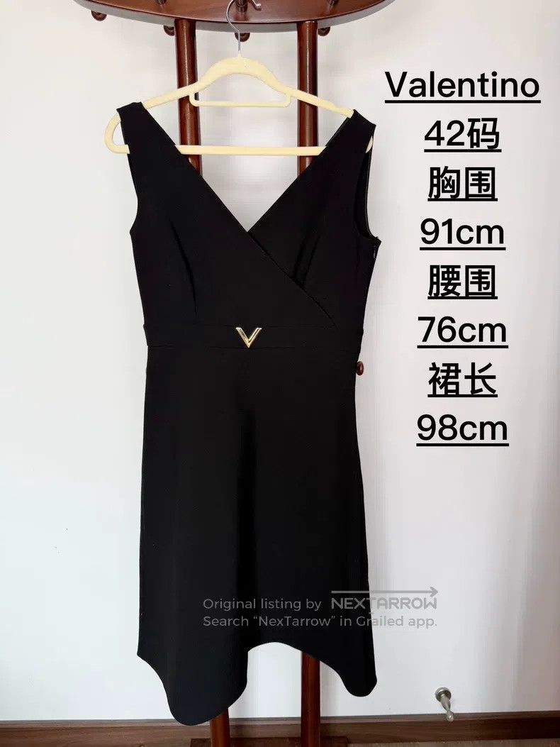 Valentino Valentino dress Size M / US 6-8 / IT 42-44 - 3 Thumbnail
