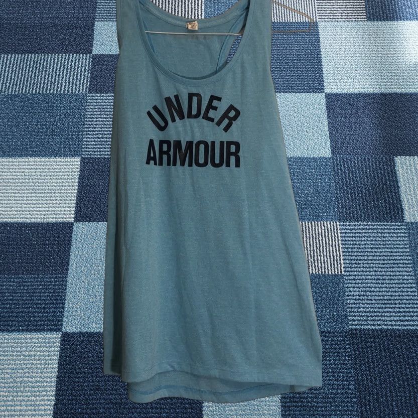Under Armour Under Armour Tank Shirt Women's M Blue Sleeveless Threadborne Gym Logo Shirt Size M / US 6-8 / IT 42-44 - 1 Thumbnail