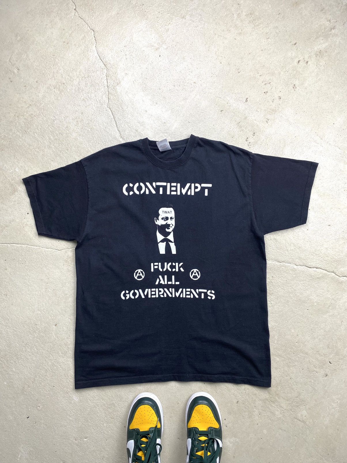 Band Tees 💥 Vintage CONTEMPT FUCK ALL GOVERNMENTS Punk T Shirt Size US XL / EU 56 / 4 - 1 Thumbnail