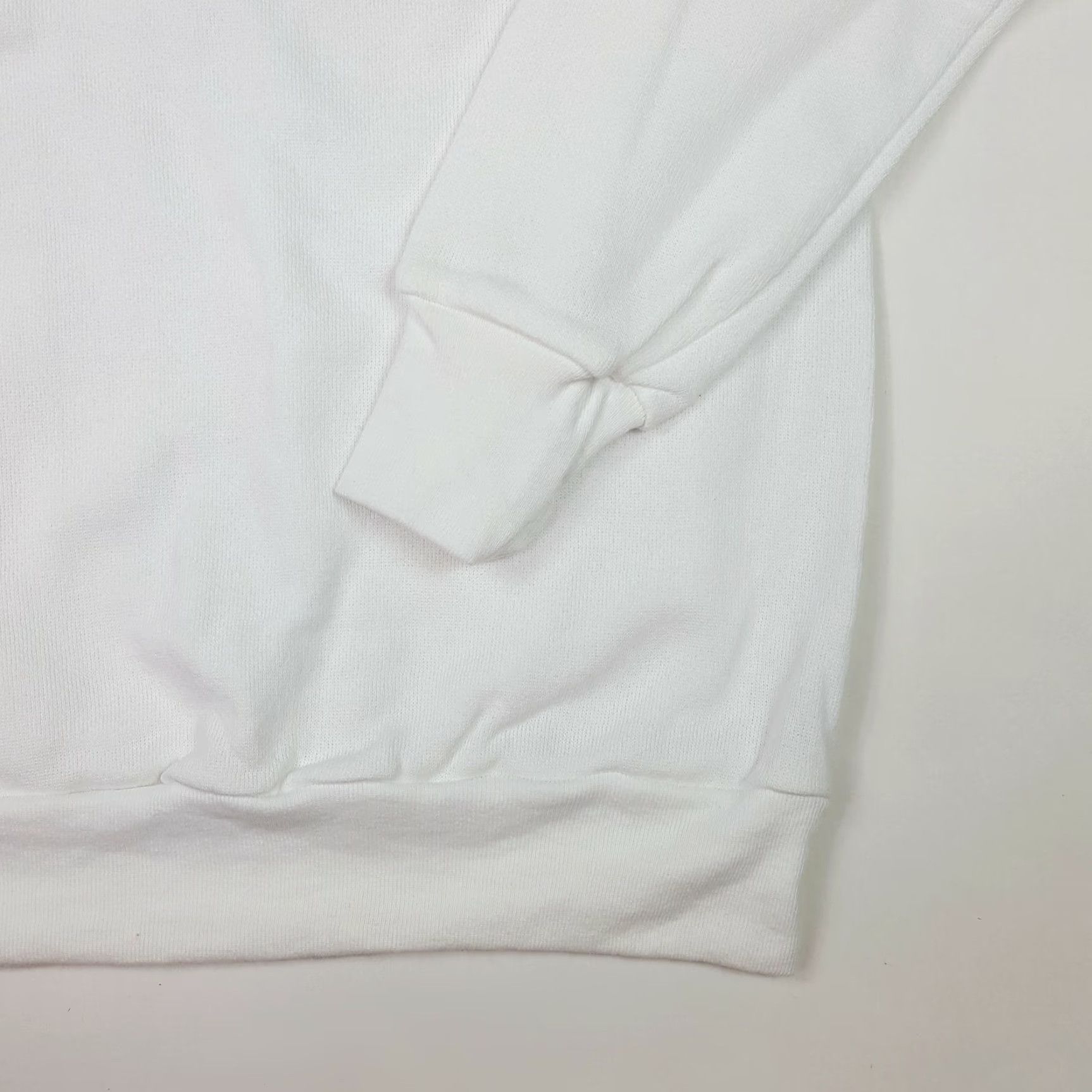 Delta VINTAGE Delta White Crewneck Sweatshirt M - 90s, Retro, College, Music, University - Men’s Pullover Cotton Blend Blank Graphic Print All Seasons Size US M / EU 48-50 / 2 - 4 Thumbnail