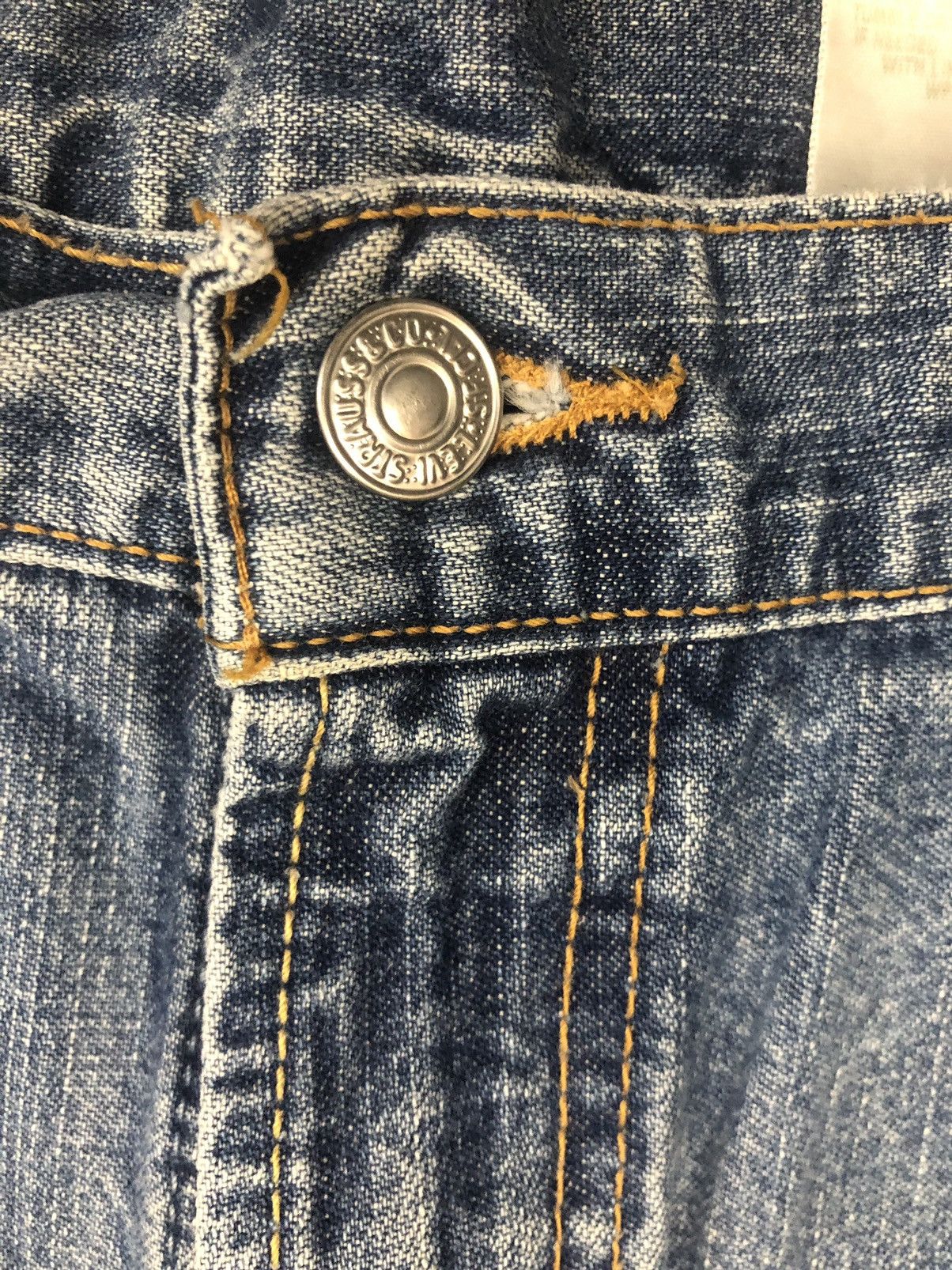 Levi's Levi's 🇺🇸 569 stonewashed vintage 90s denim shorts 38 VGC Size US 38 / EU 54 - 8 Thumbnail