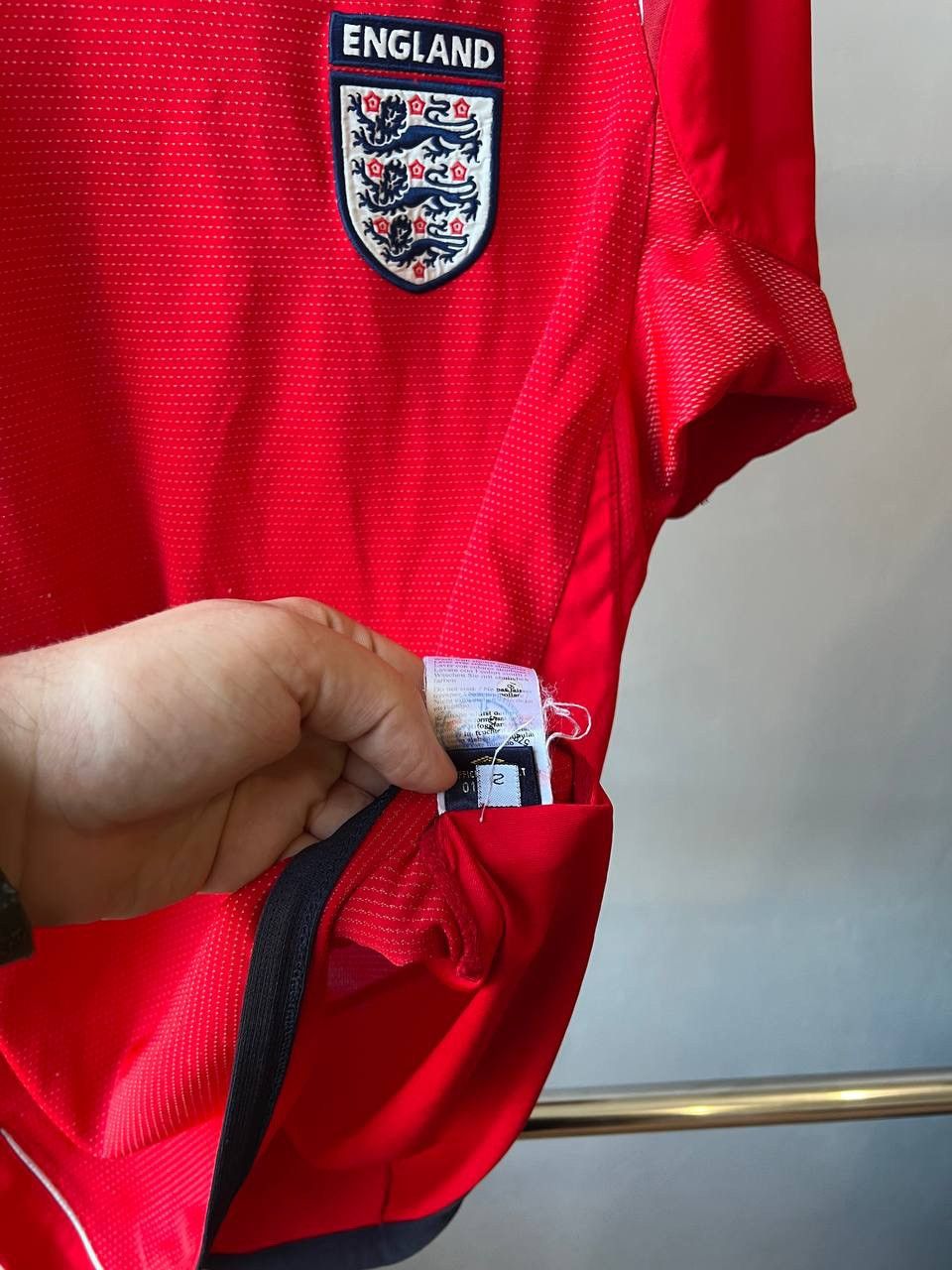 Umbro 2004/06 ENGLAND TEAM AWAY SOCCER JERSEY FOOTBALL SHIRT UMBRO Size US S / EU 44-46 / 1 - 13 Thumbnail